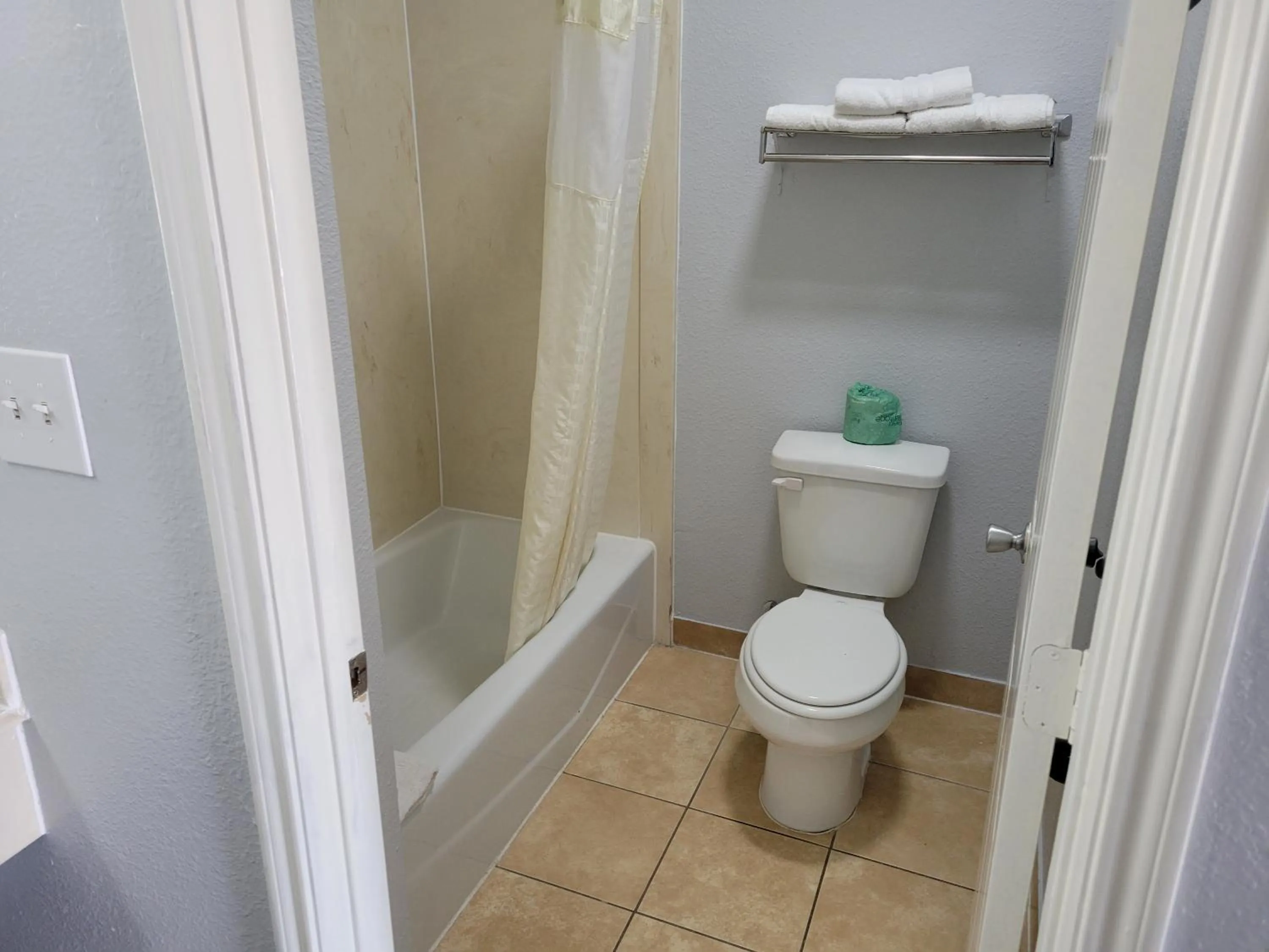 Bathroom in Scottish Inn & Suites