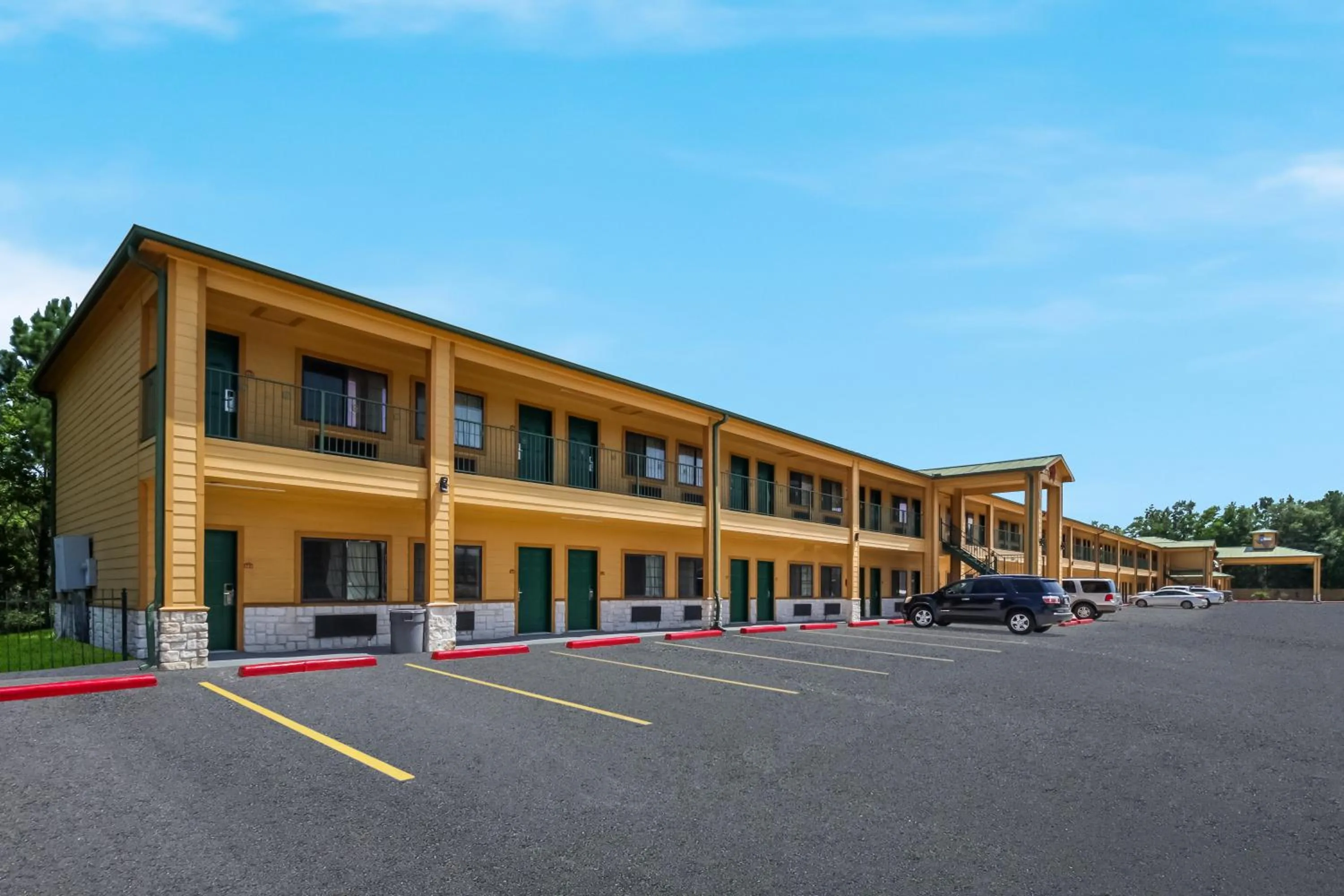 Parking in Scottish Inn & Suites