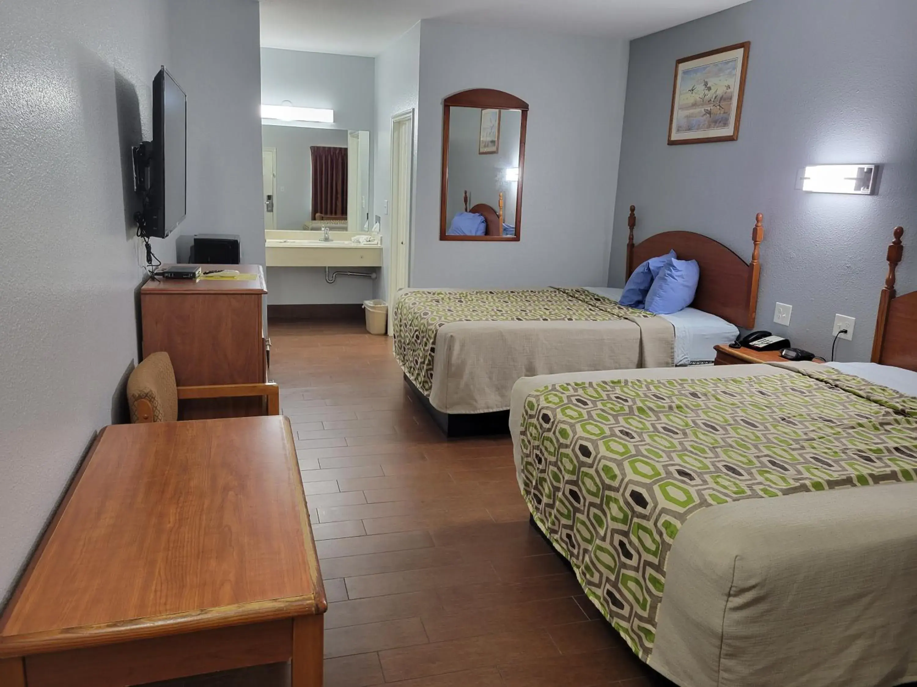 Bedroom, Bed in Scottish Inn & Suites Bedroom, Bed in Scottish Inn & Suites