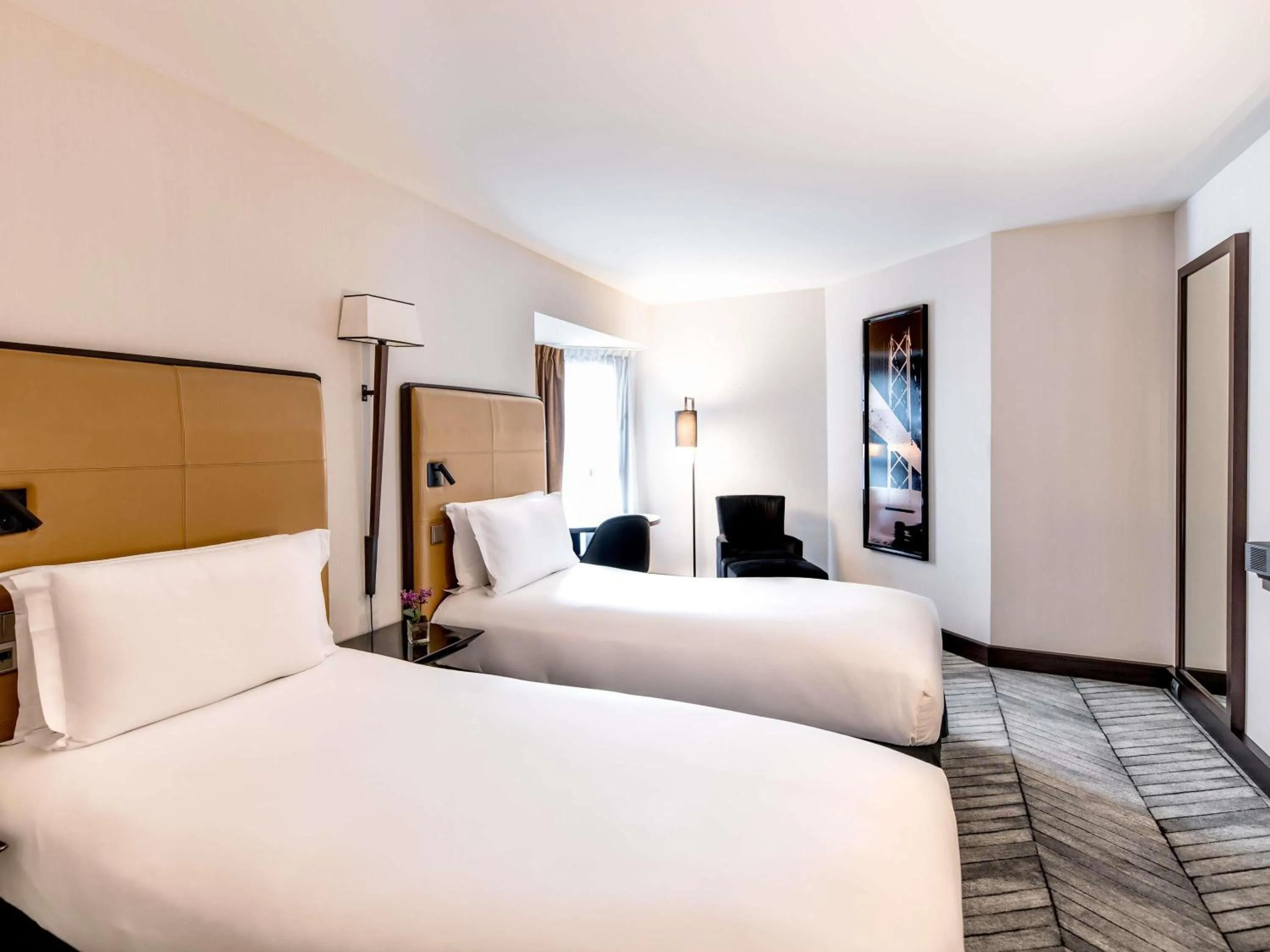 Bedroom, Bed in Sofitel Lisbon Liberdade