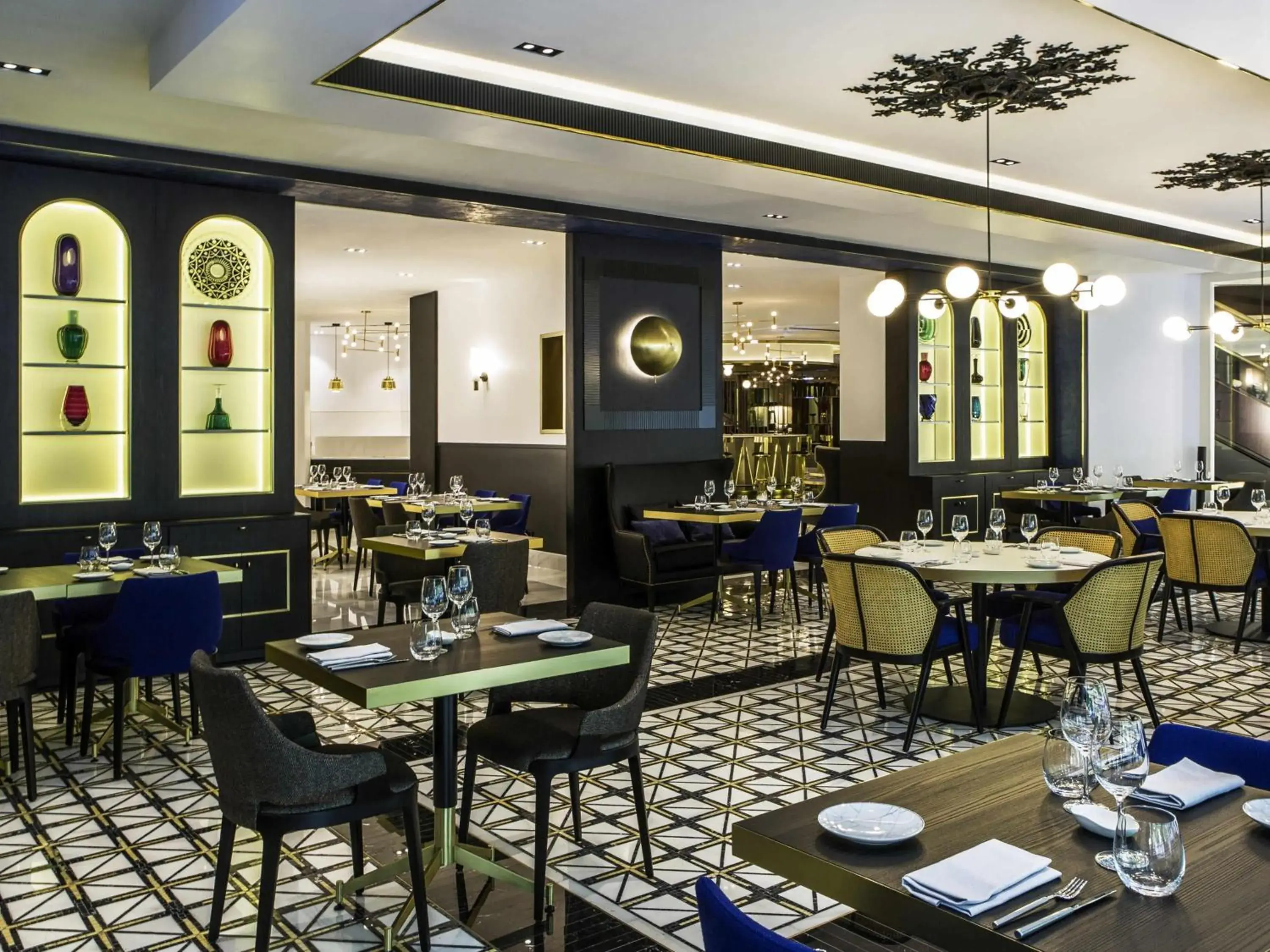 Restaurant/places to eat in Sofitel Lisbon Liberdade Restaurant/places to eat in Sofitel Lisbon Liberdade
