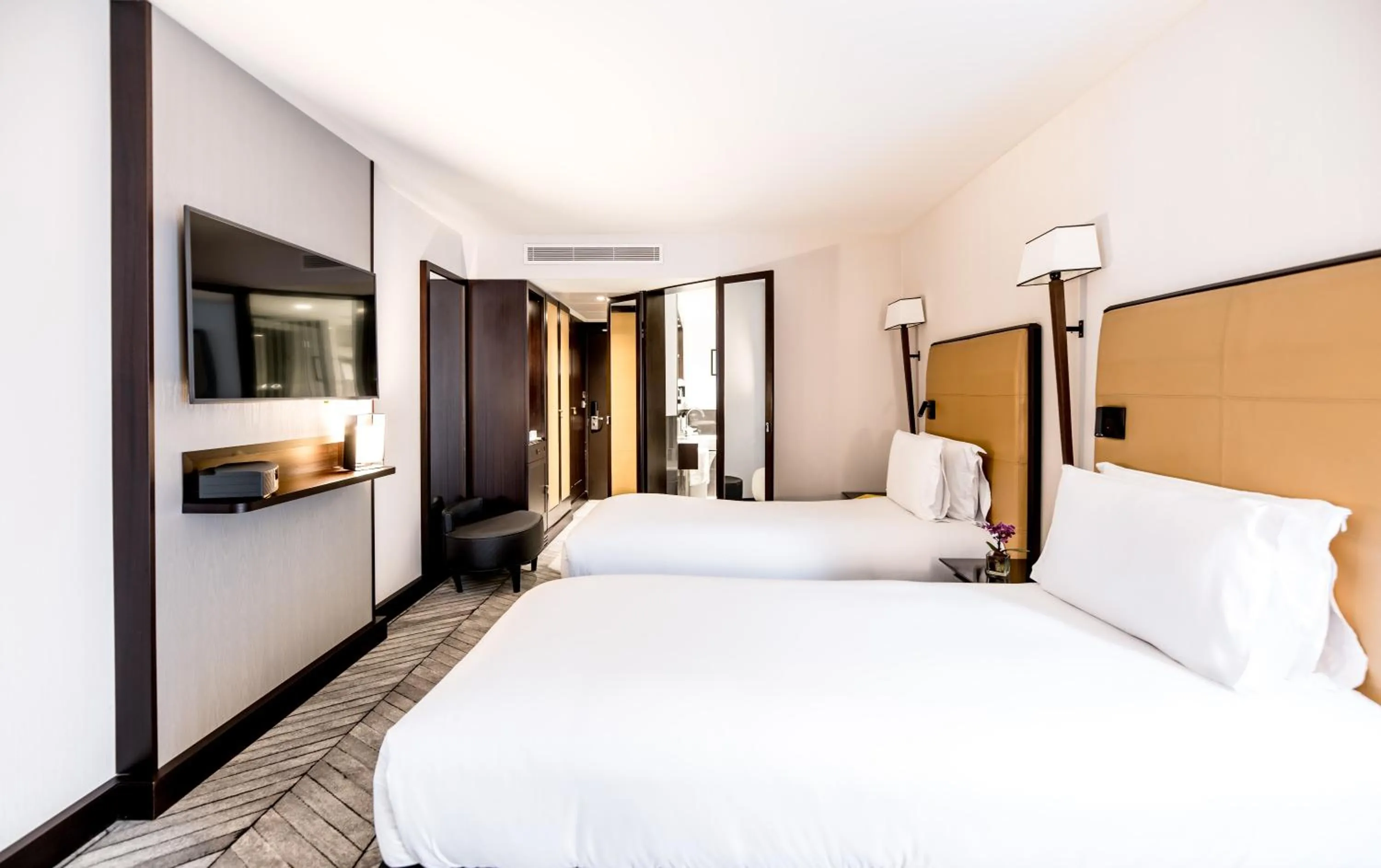 Bedroom, Bed in Sofitel Lisbon Liberdade