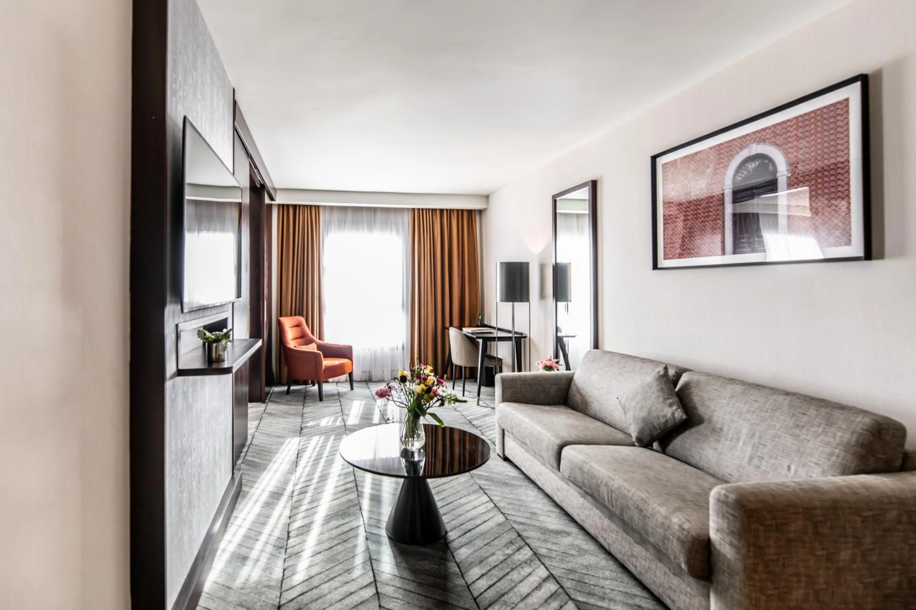 Living room in Sofitel Lisbon Liberdade