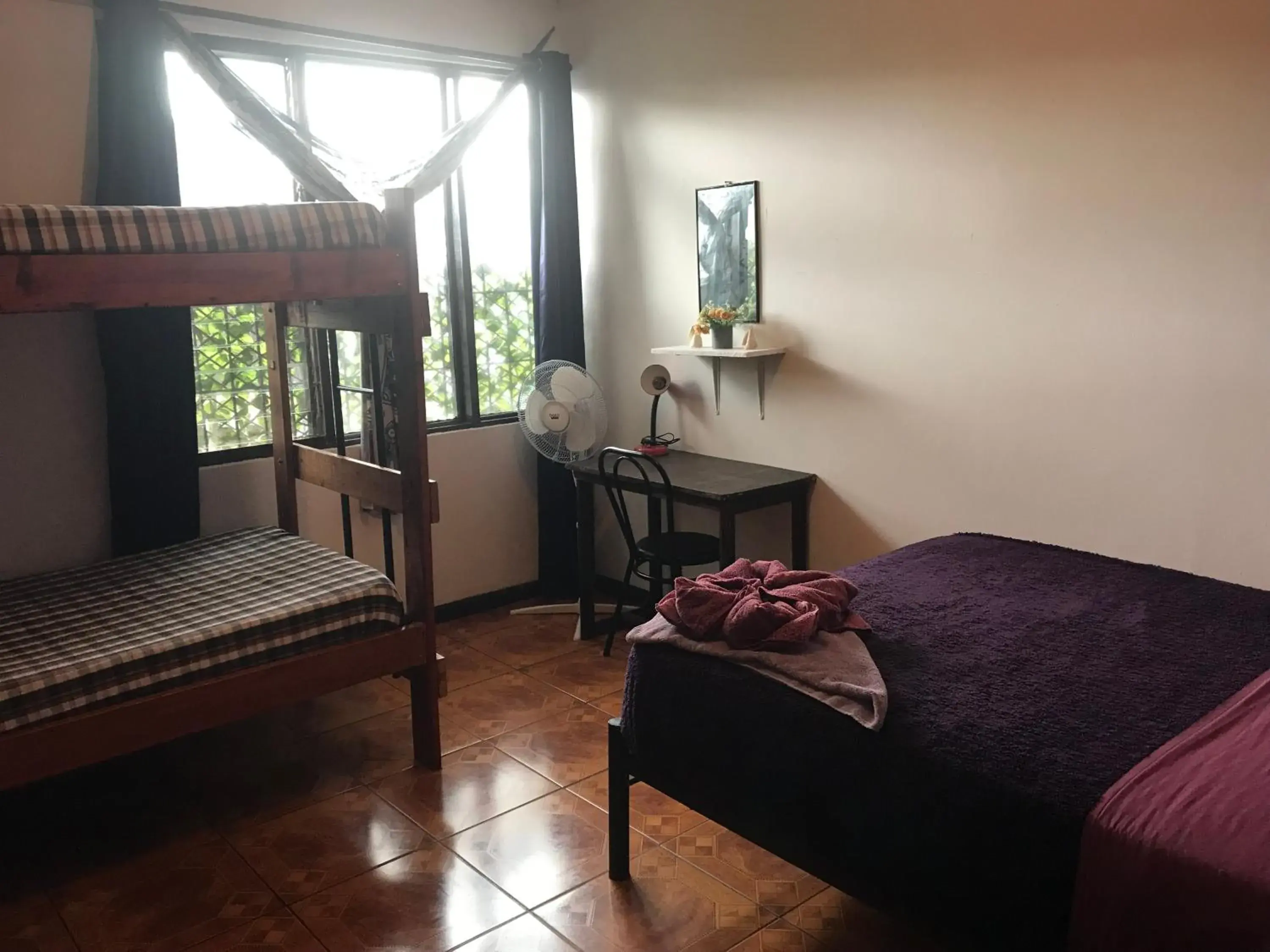 Family Room with Shared Bathroom in In the Wind Hostel and Guesthouse Family Room with Shared Bathroom in In the Wind Hostel and Guesthouse