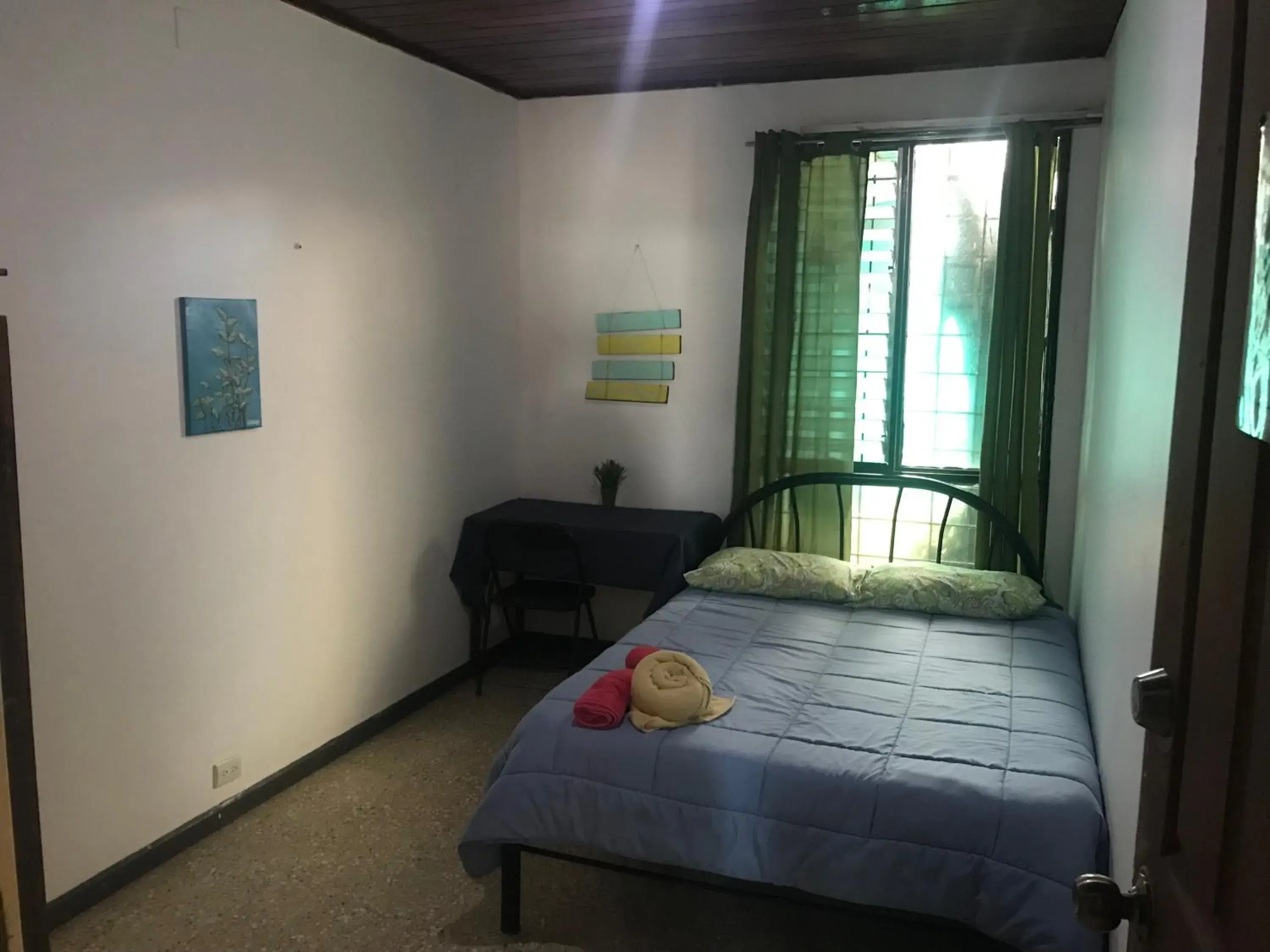 Double Room with Shared Bathroom in In the Wind Hostel and Guesthouse Double Room with Shared Bathroom in In the Wind Hostel and Guesthouse