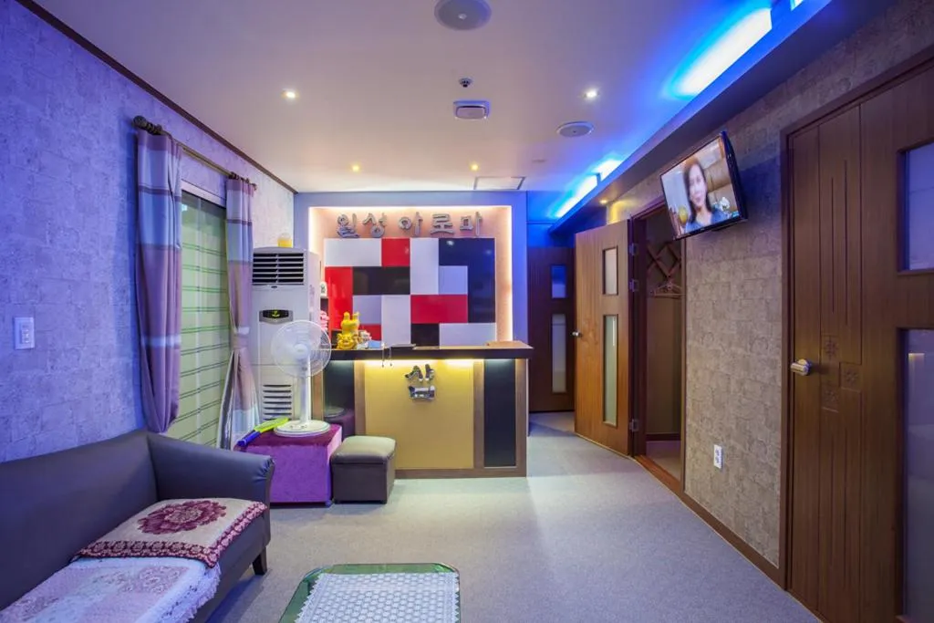 Bed in Jeju Ilsung Beach Condo