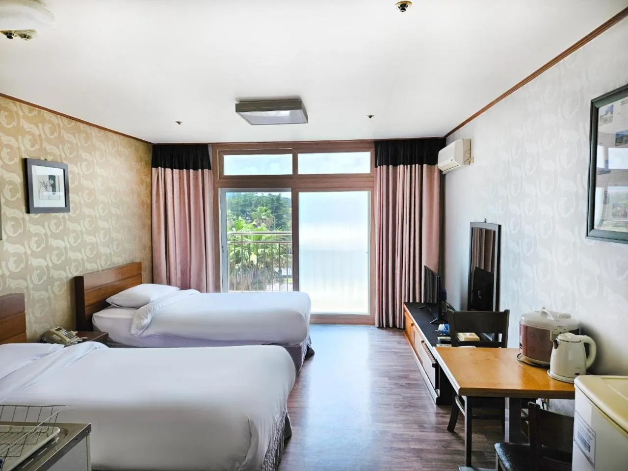 Area and facilities, Bed in Jeju Ilsung Beach Condo