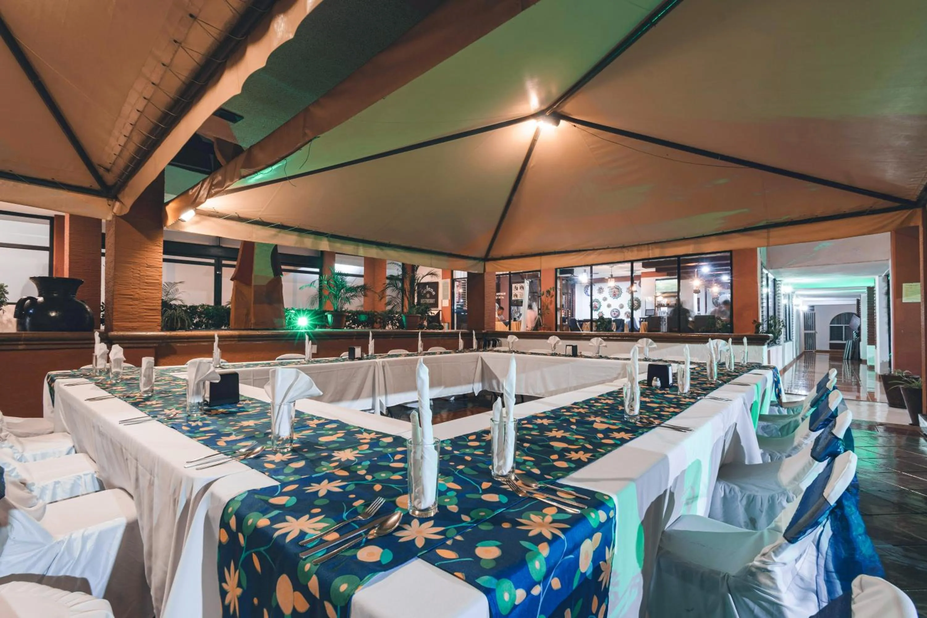 Meeting/conference room in Hotel & Suites Villa del Sol