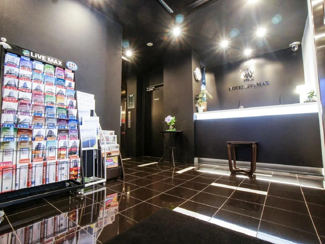 Lobby or reception in HOTEL LiVEMAX Kasai Ekimae