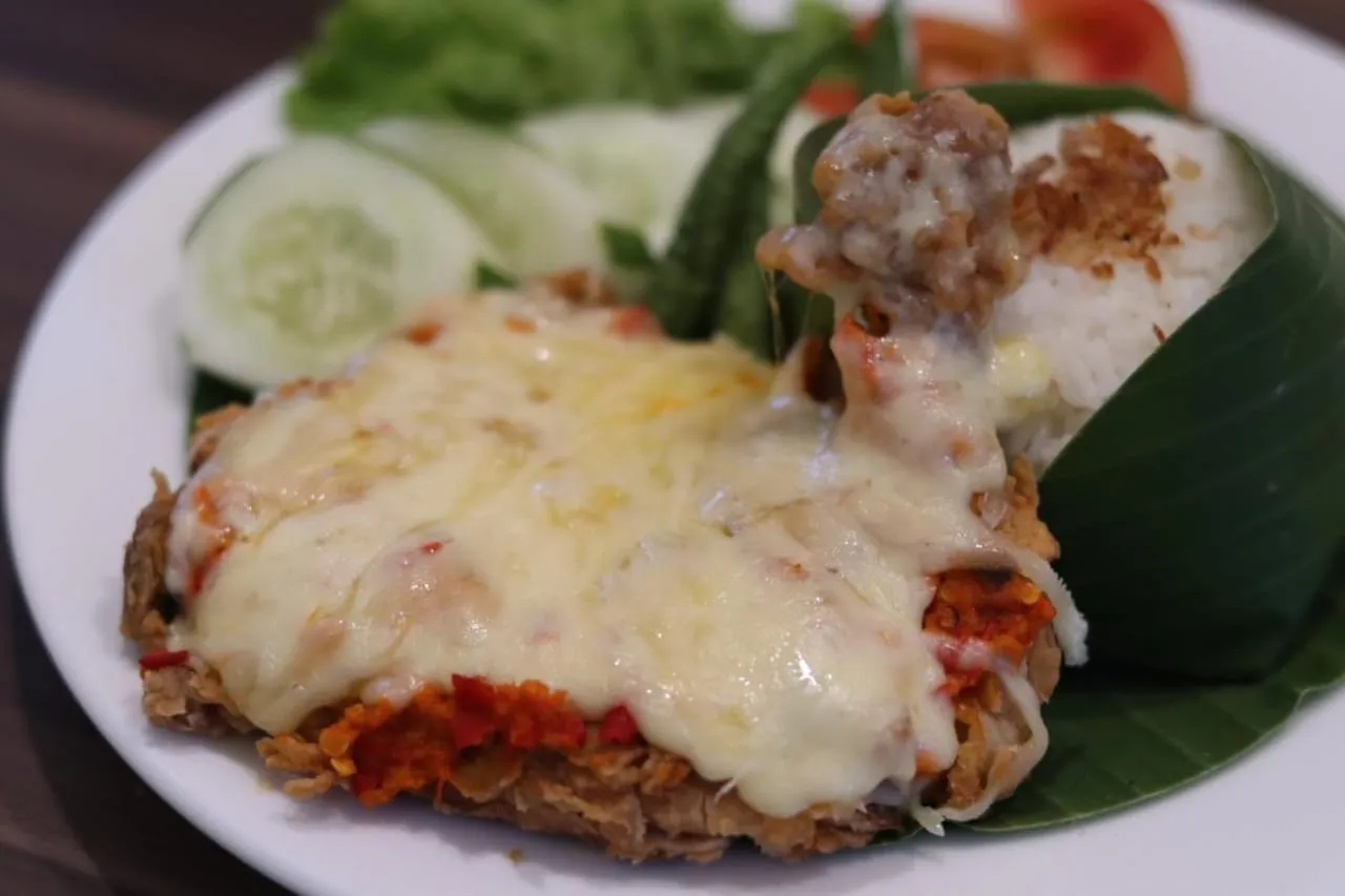 Food in Front One Inn Kediri