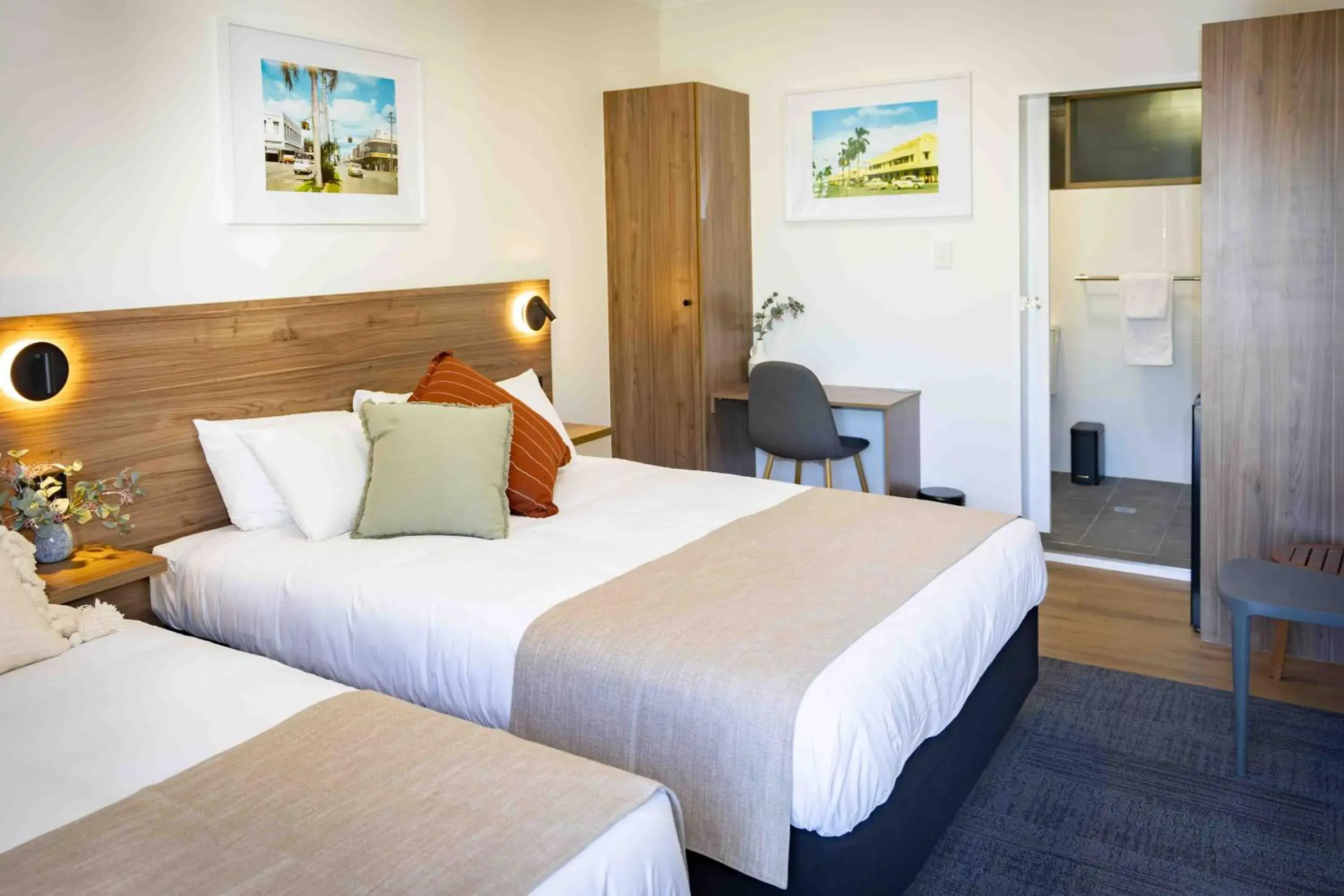 Standard Double or Twin Room in The Metropolitan Hotel Standard Double or Twin Room in The Metropolitan Hotel