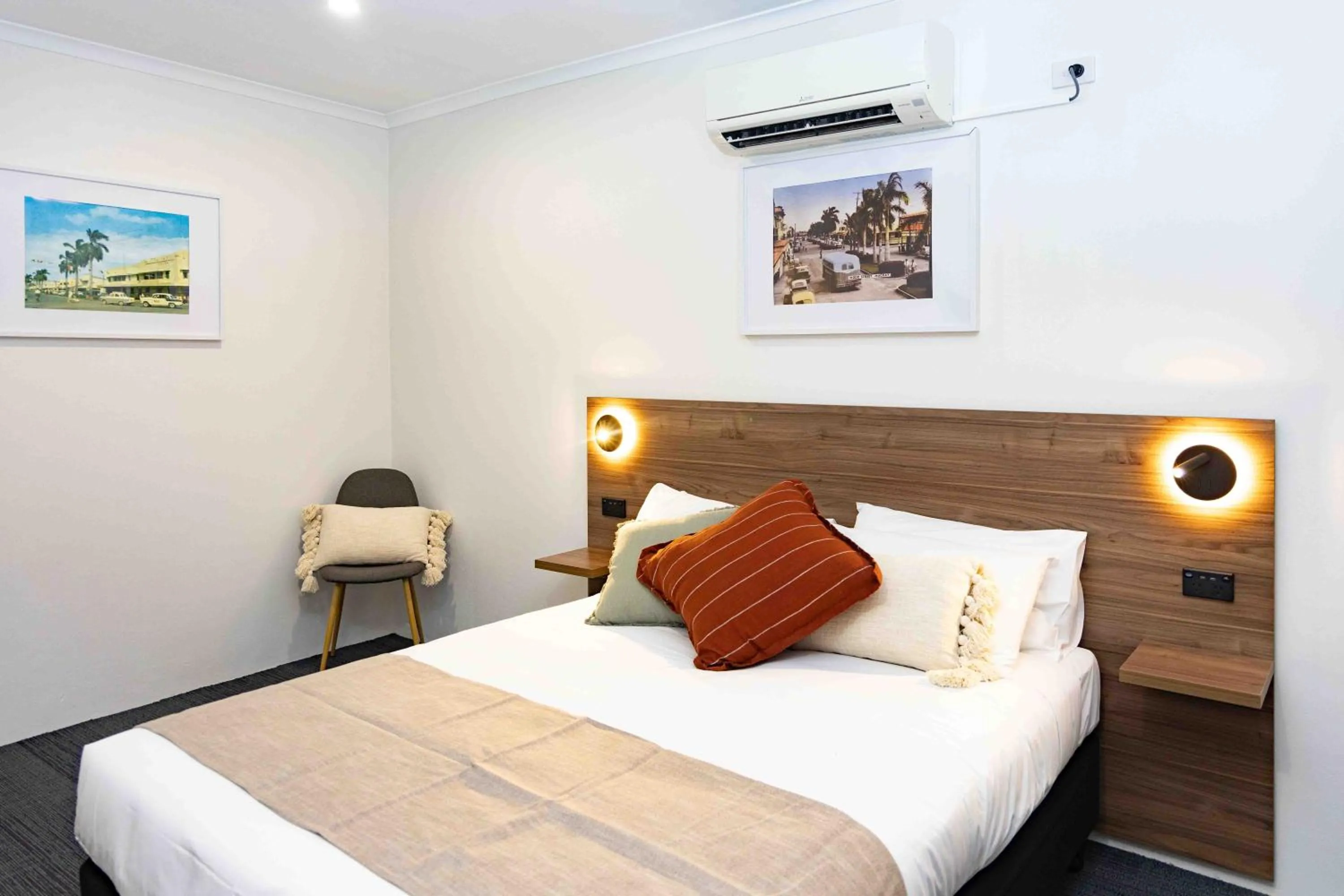 Bedroom, Bed in The Metropolitan Hotel