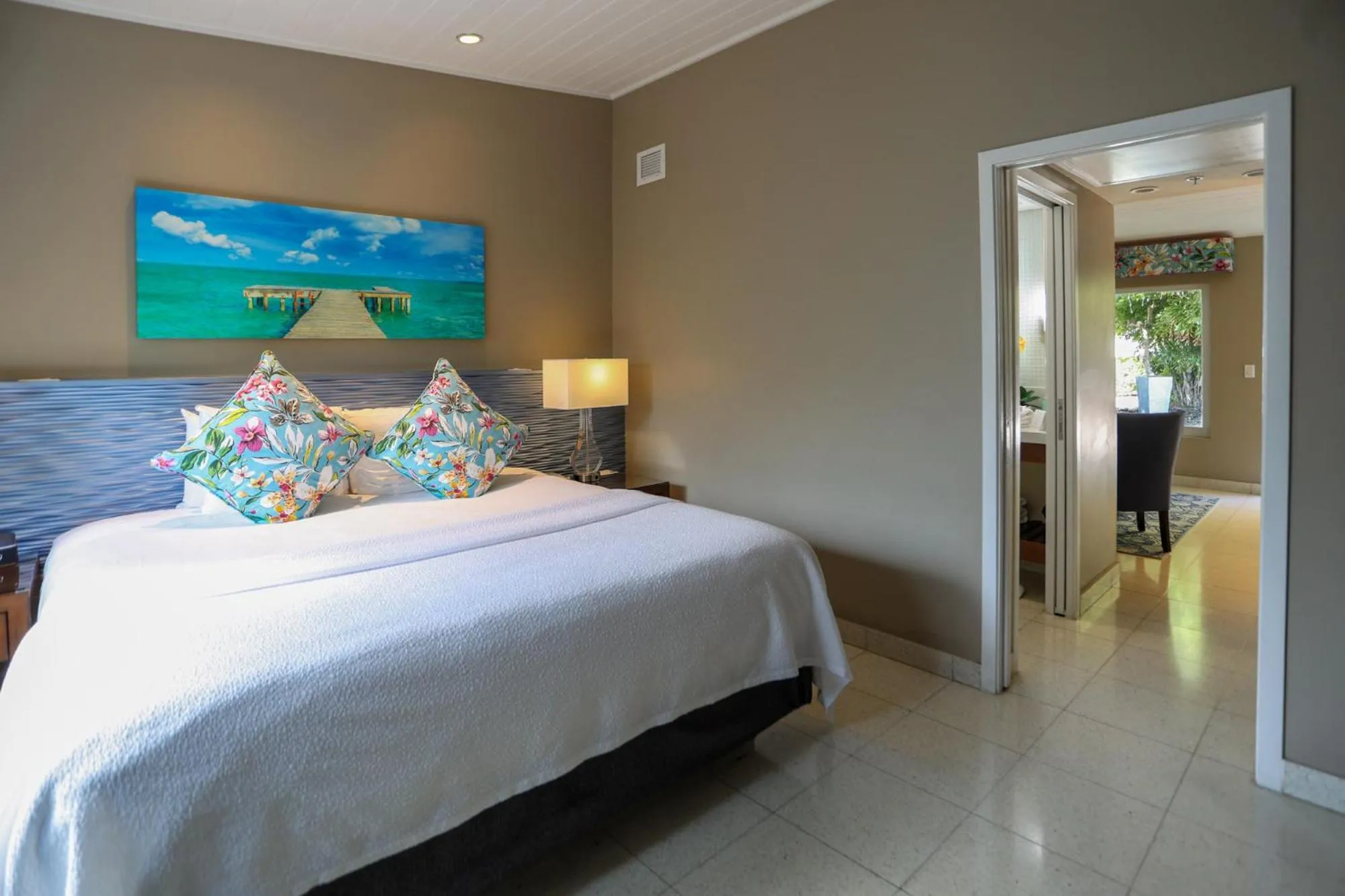 Bed in Orchid Key Inn - Adults Only