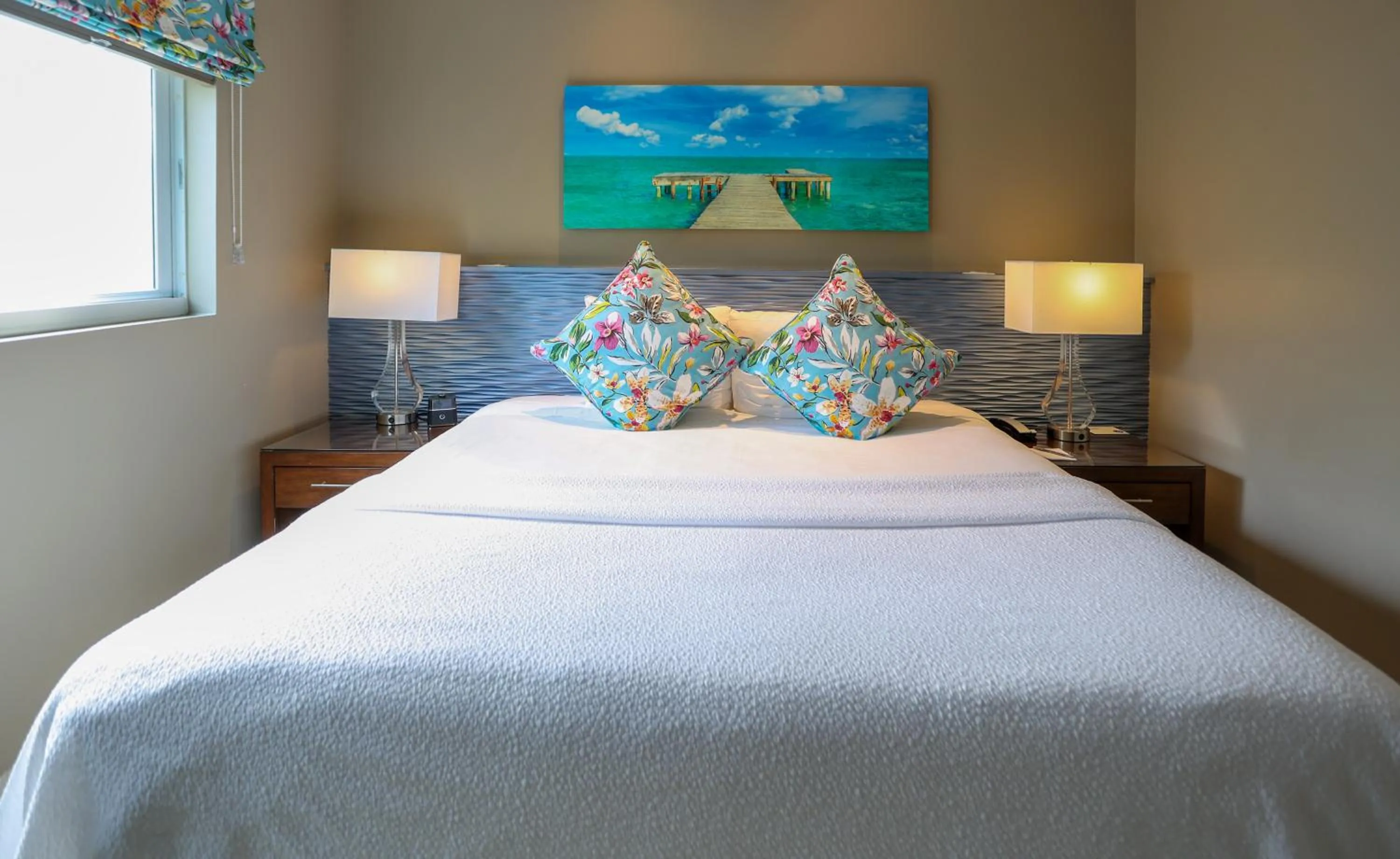 Bed in Orchid Key Inn - Adults Only