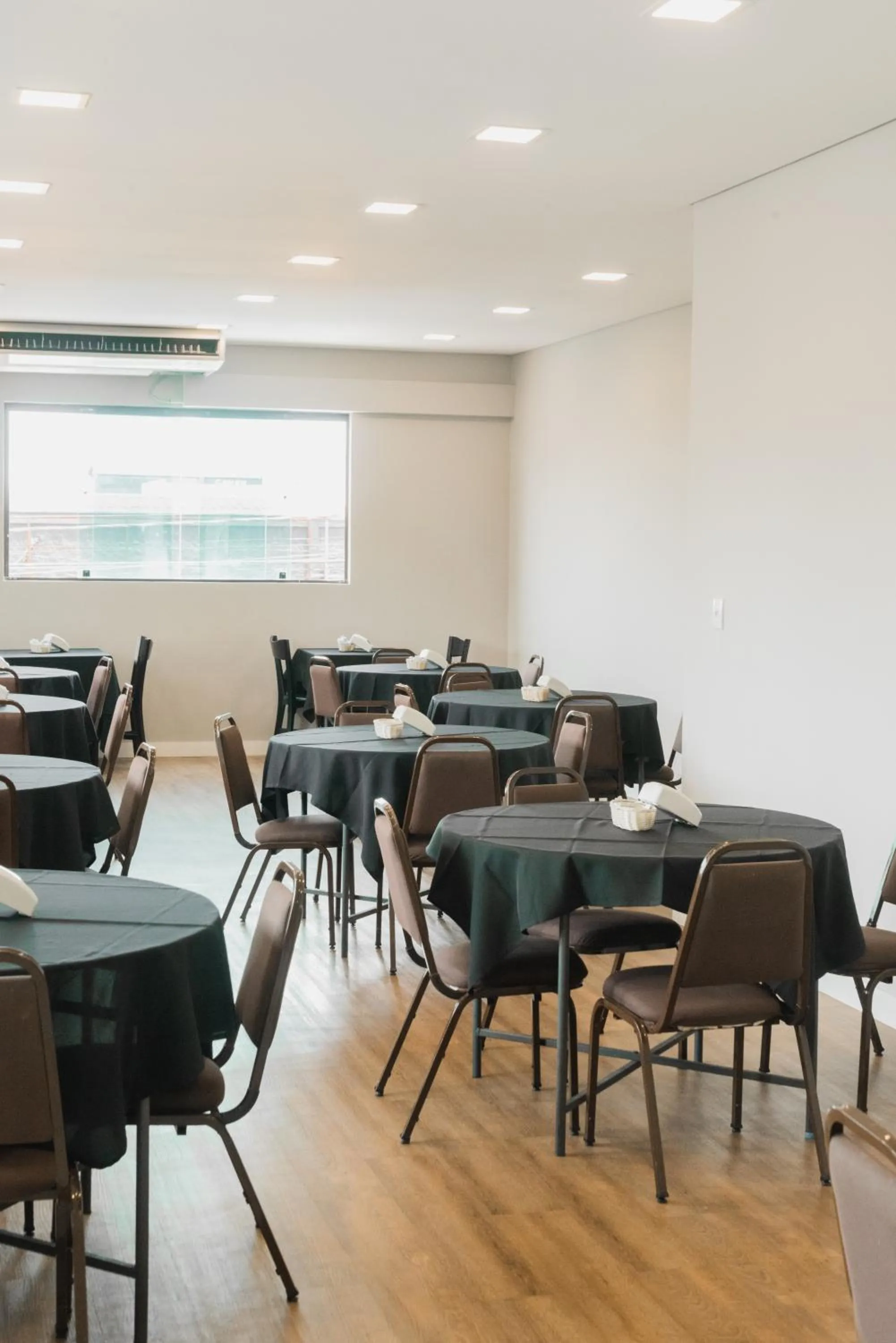 Restaurant/places to eat in Plaza Inn Trevo Sorocaba