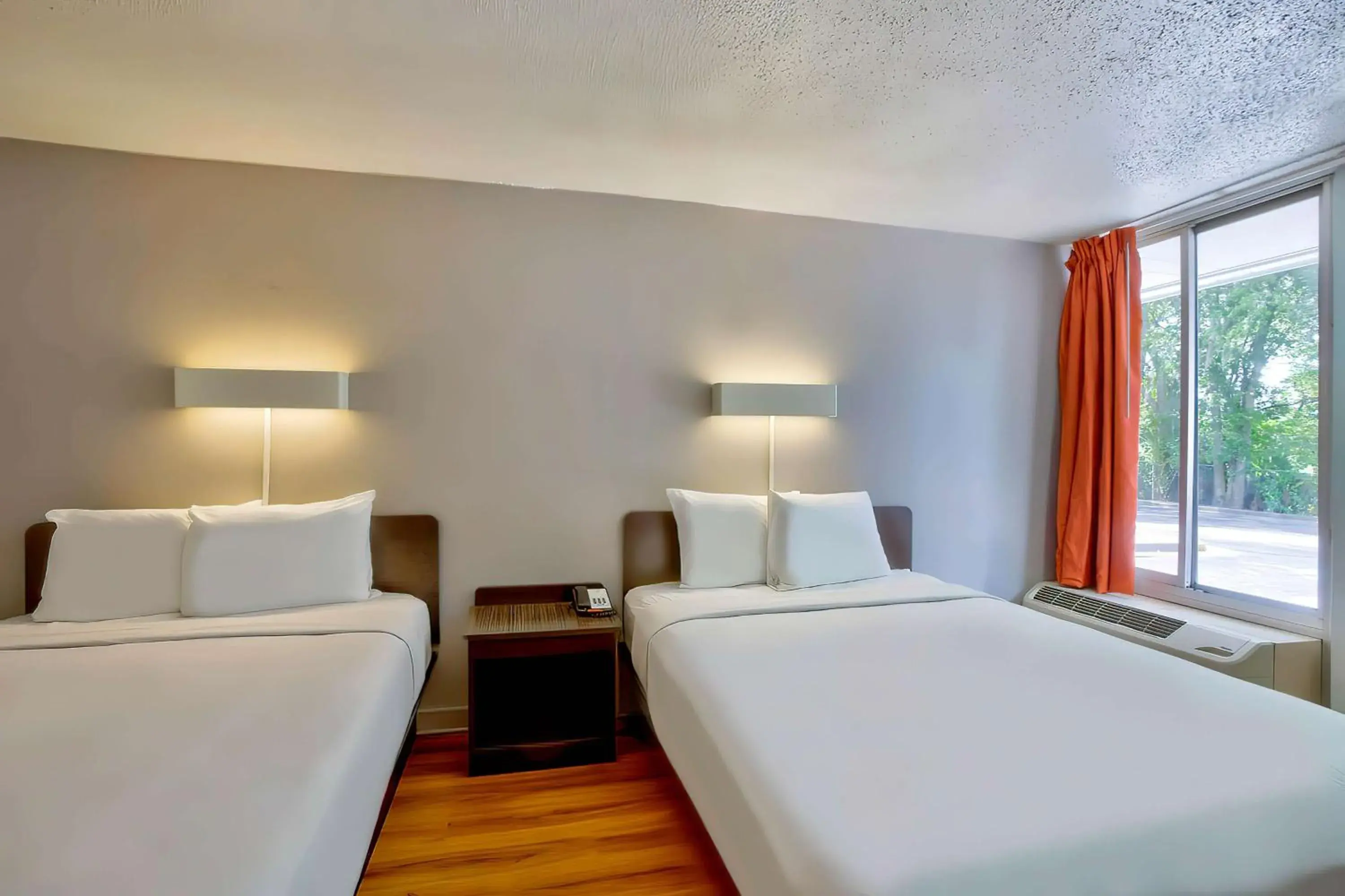 Bedroom, Bed in Motel 6-Gainesville, FL Bedroom, Bed in Motel 6-Gainesville, FL