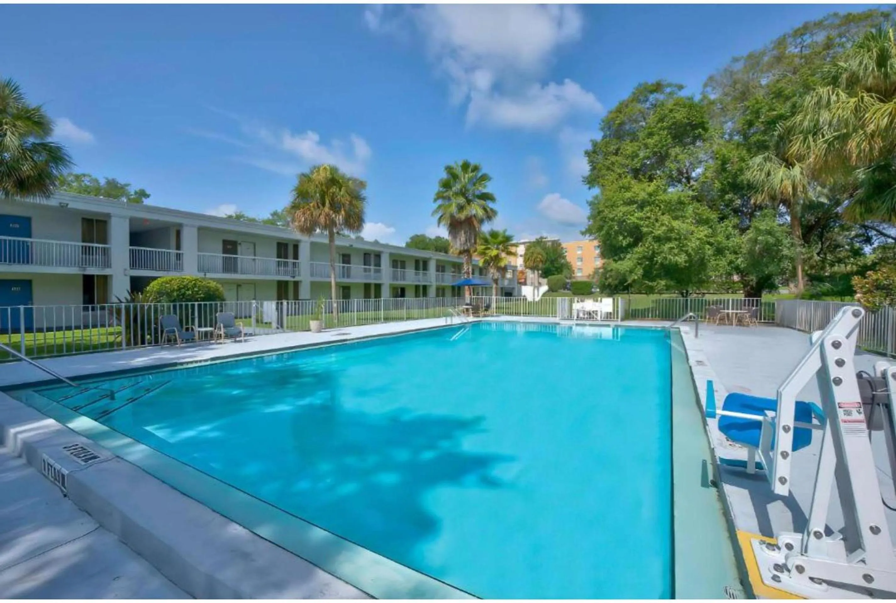  in Motel 6-Gainesville, FL