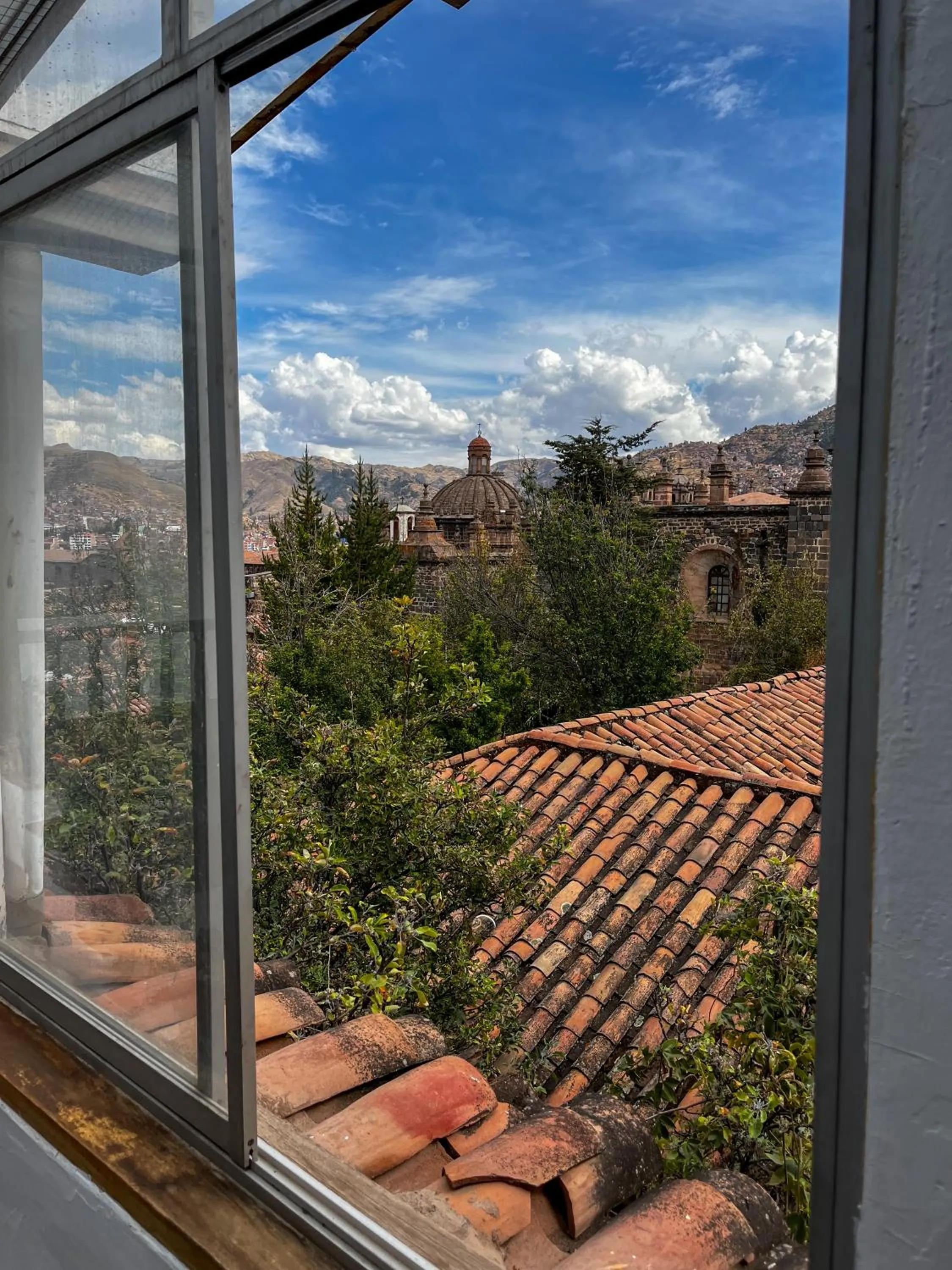 Mountain view in Cusco Plaza Nazarenas