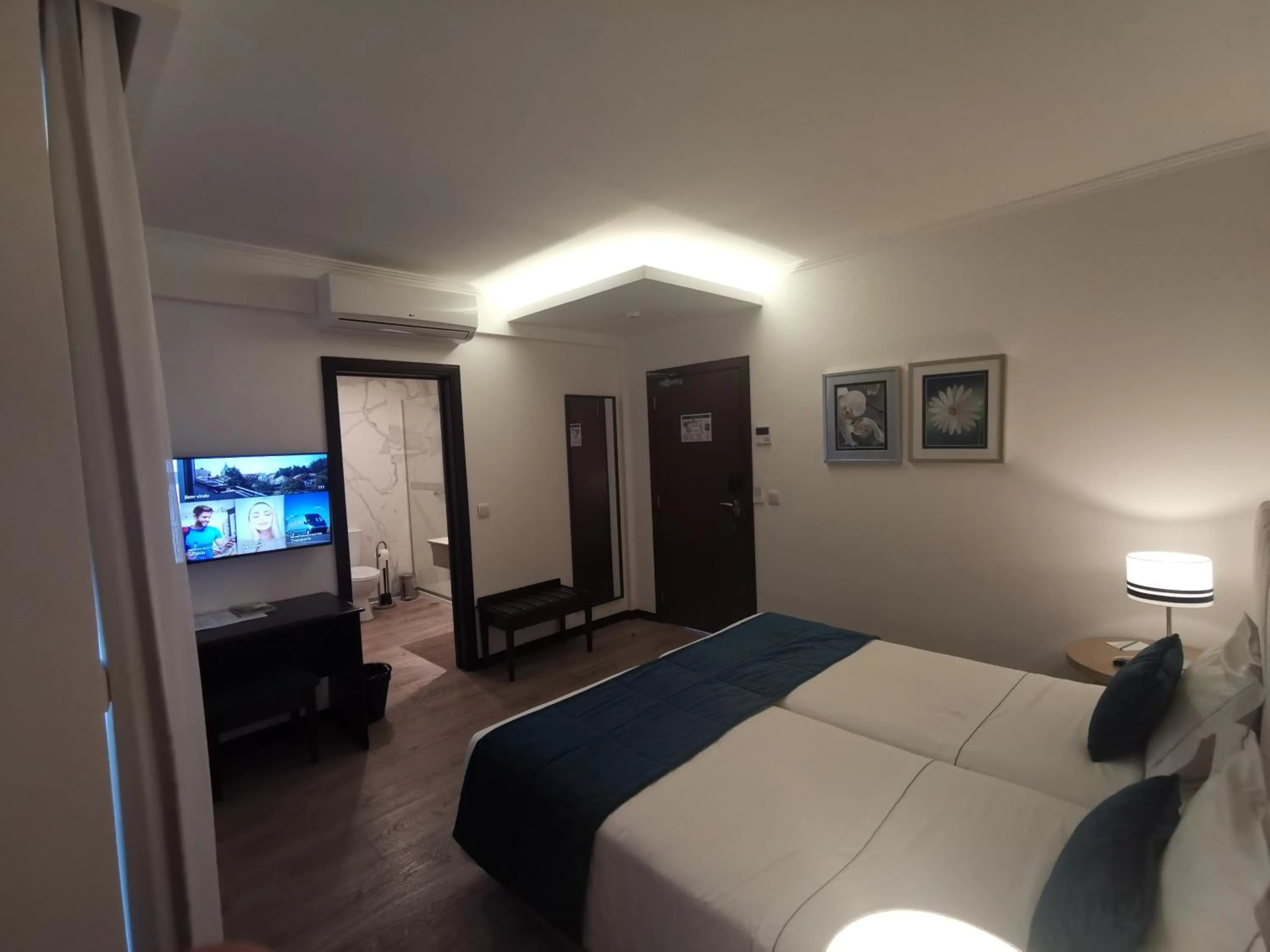 Bed in Santa Cruz Village Hotel