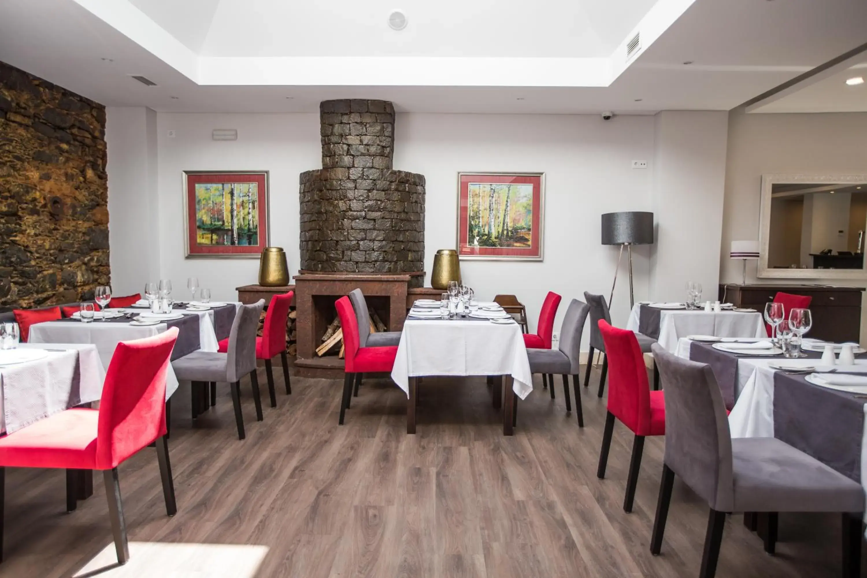 Restaurant/places to eat in Santa Cruz Village Hotel Restaurant/places to eat in Santa Cruz Village Hotel