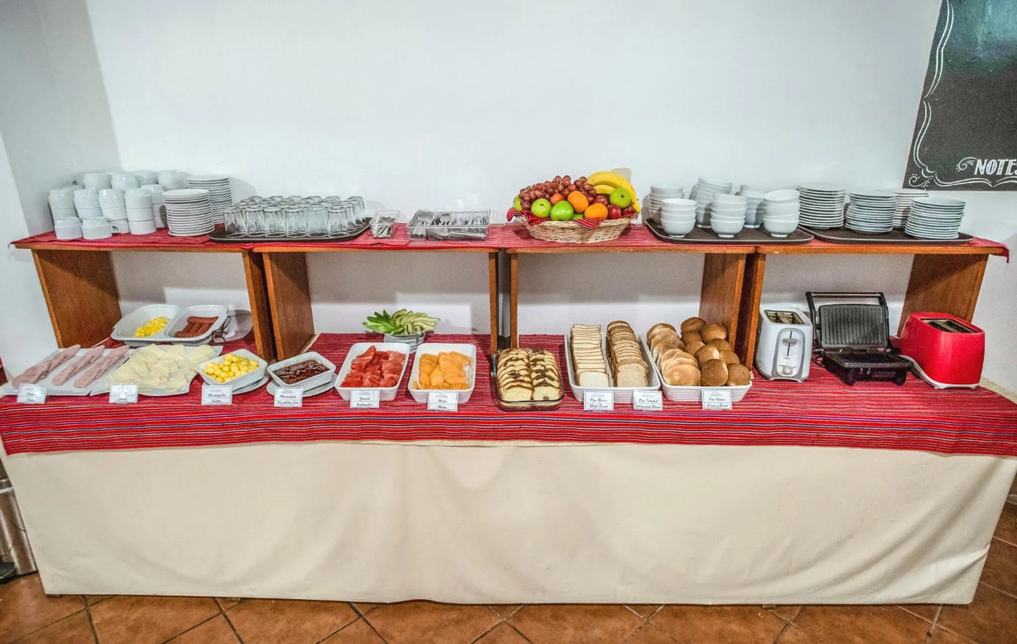 Continental breakfast in Hotel Cusco Plaza Saphi