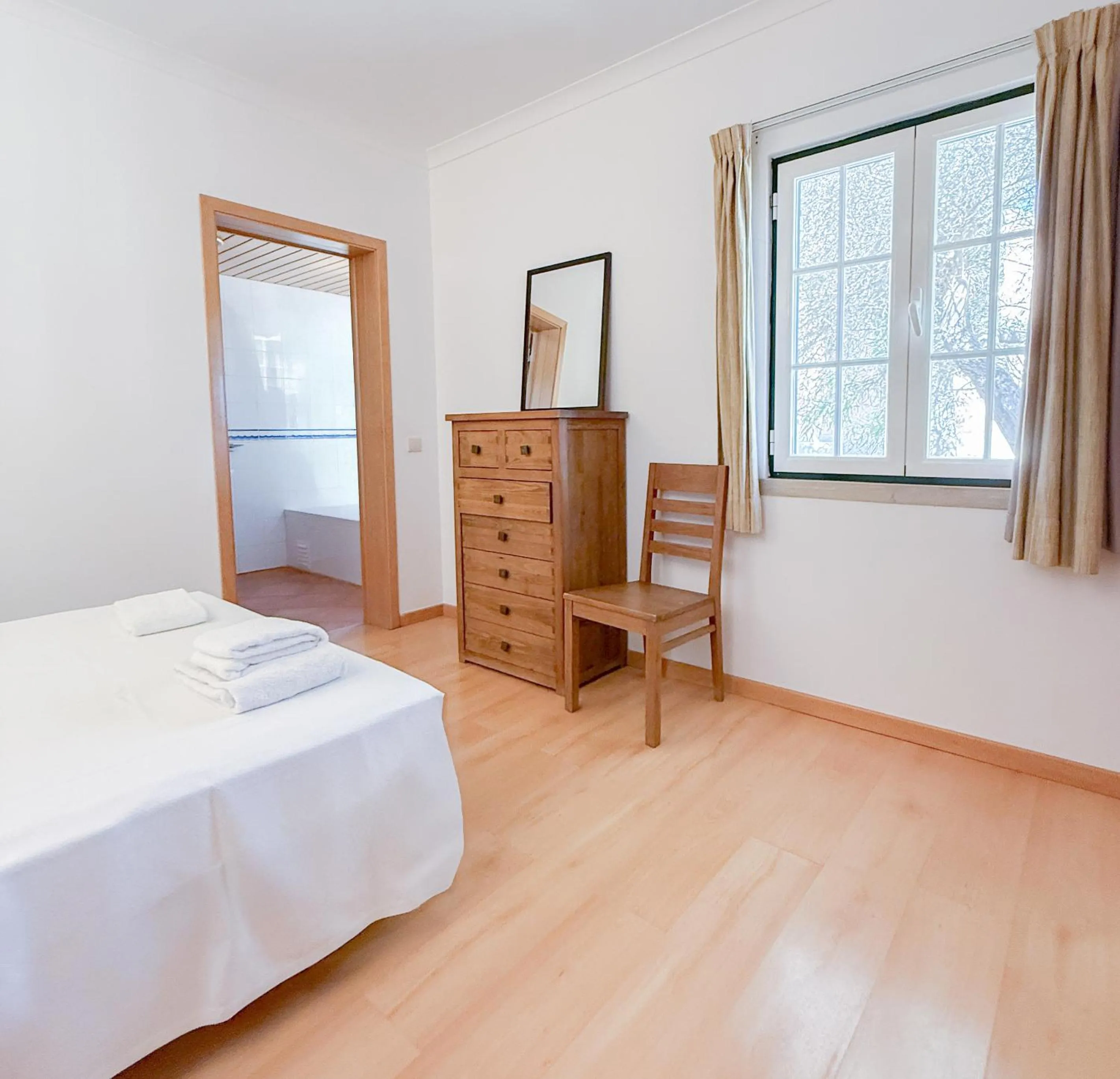 Photo of the whole room, Bed in Oleandro Country Club