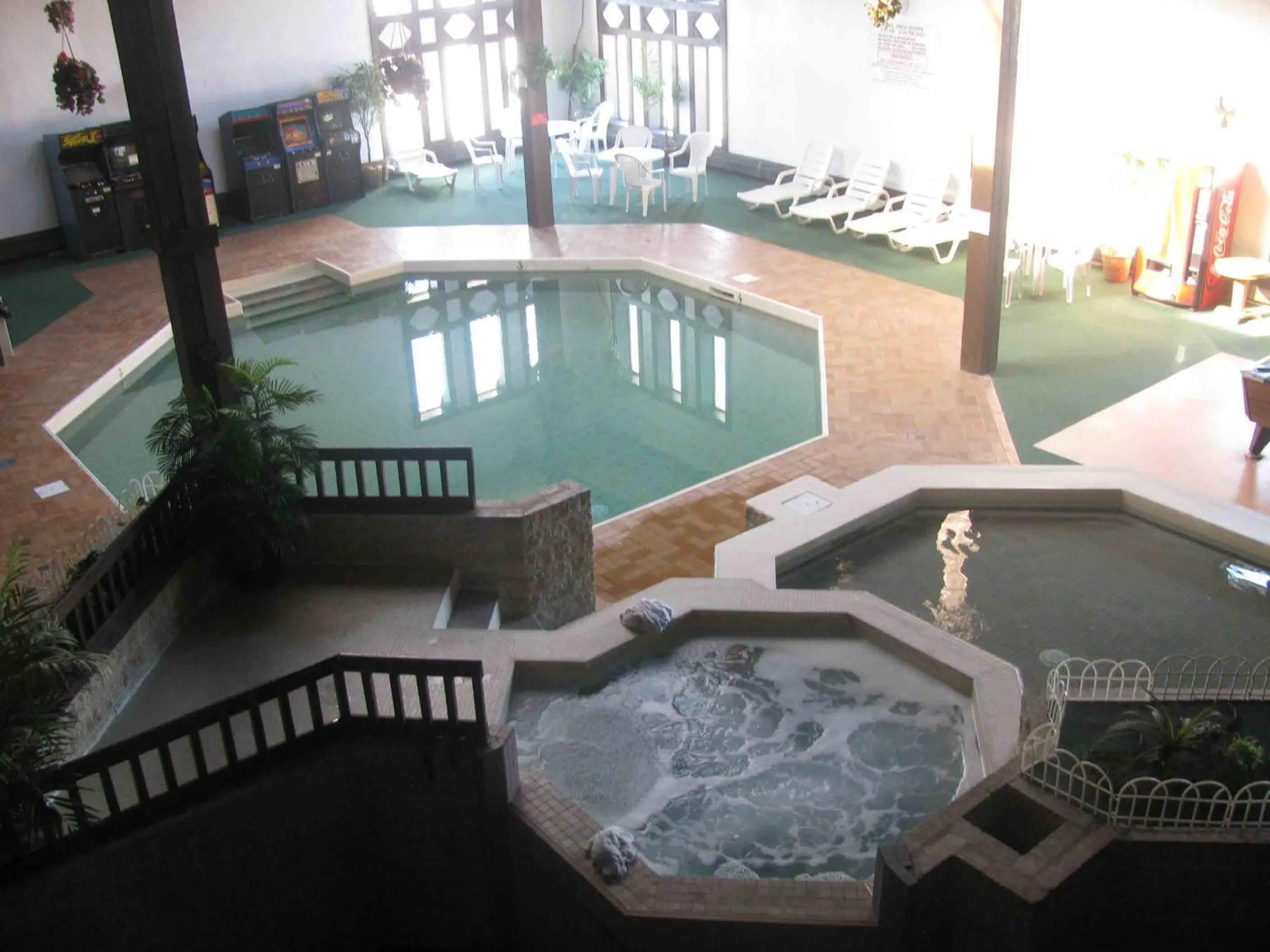 Swimming pool in MOOSEJAW INN