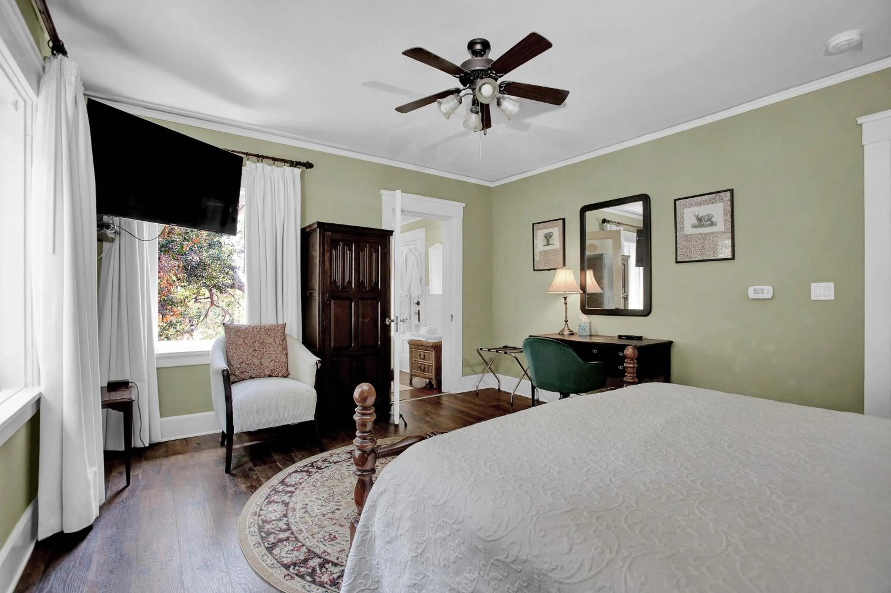 Bed in Arroyo Vista Inn