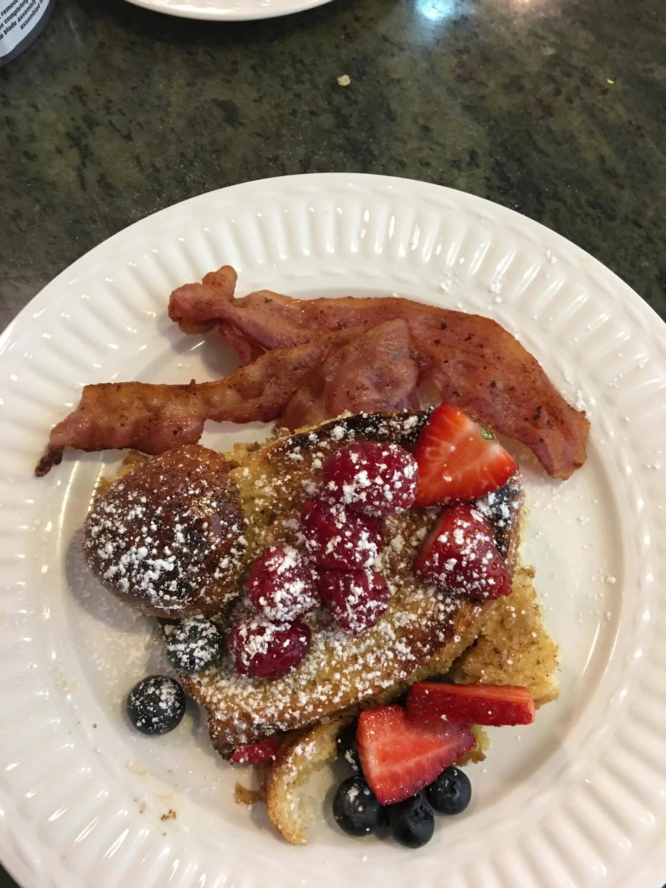 Food in Arroyo Vista Inn