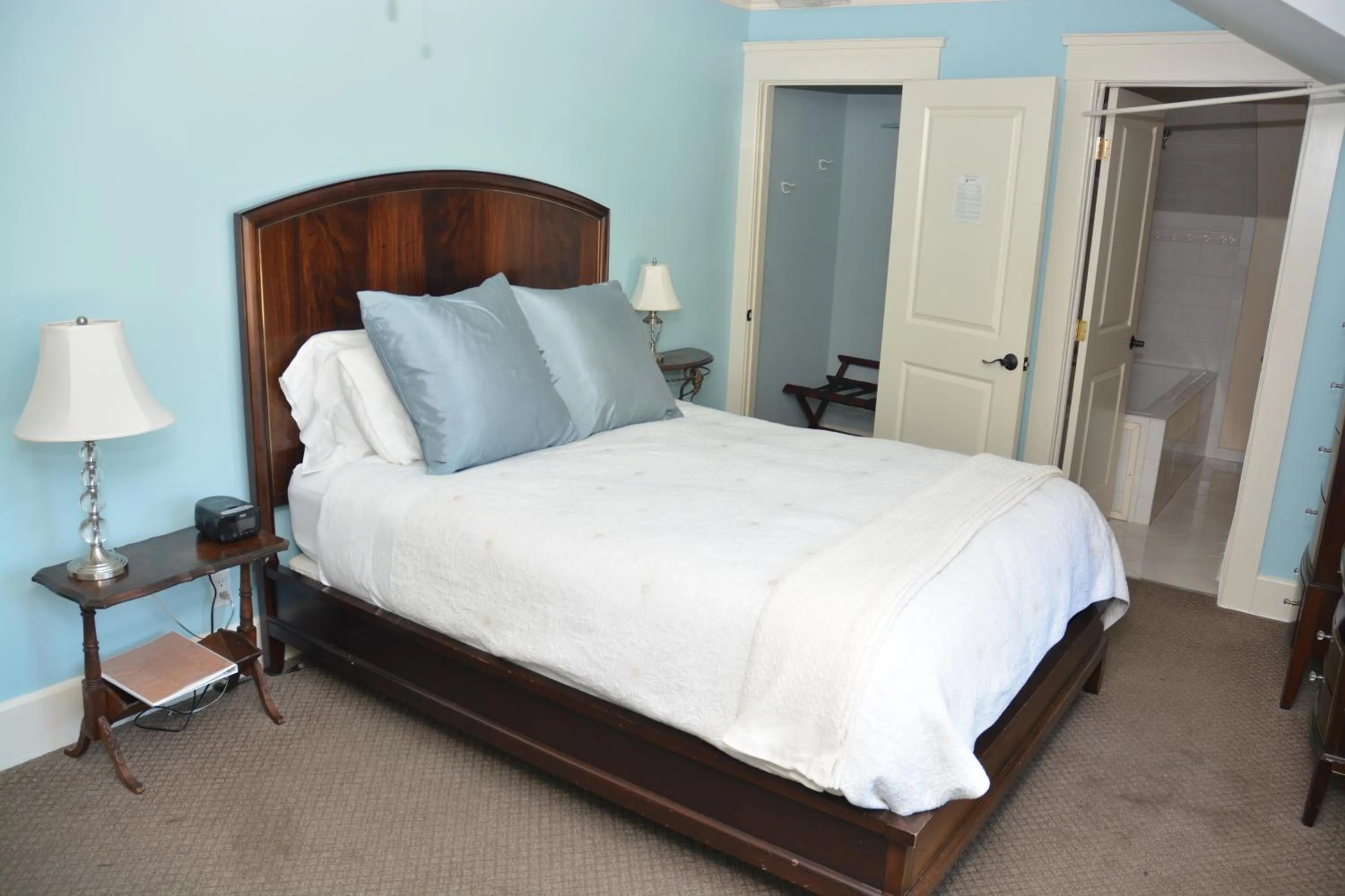 Photo of the whole room, Bed in Arroyo Vista Inn