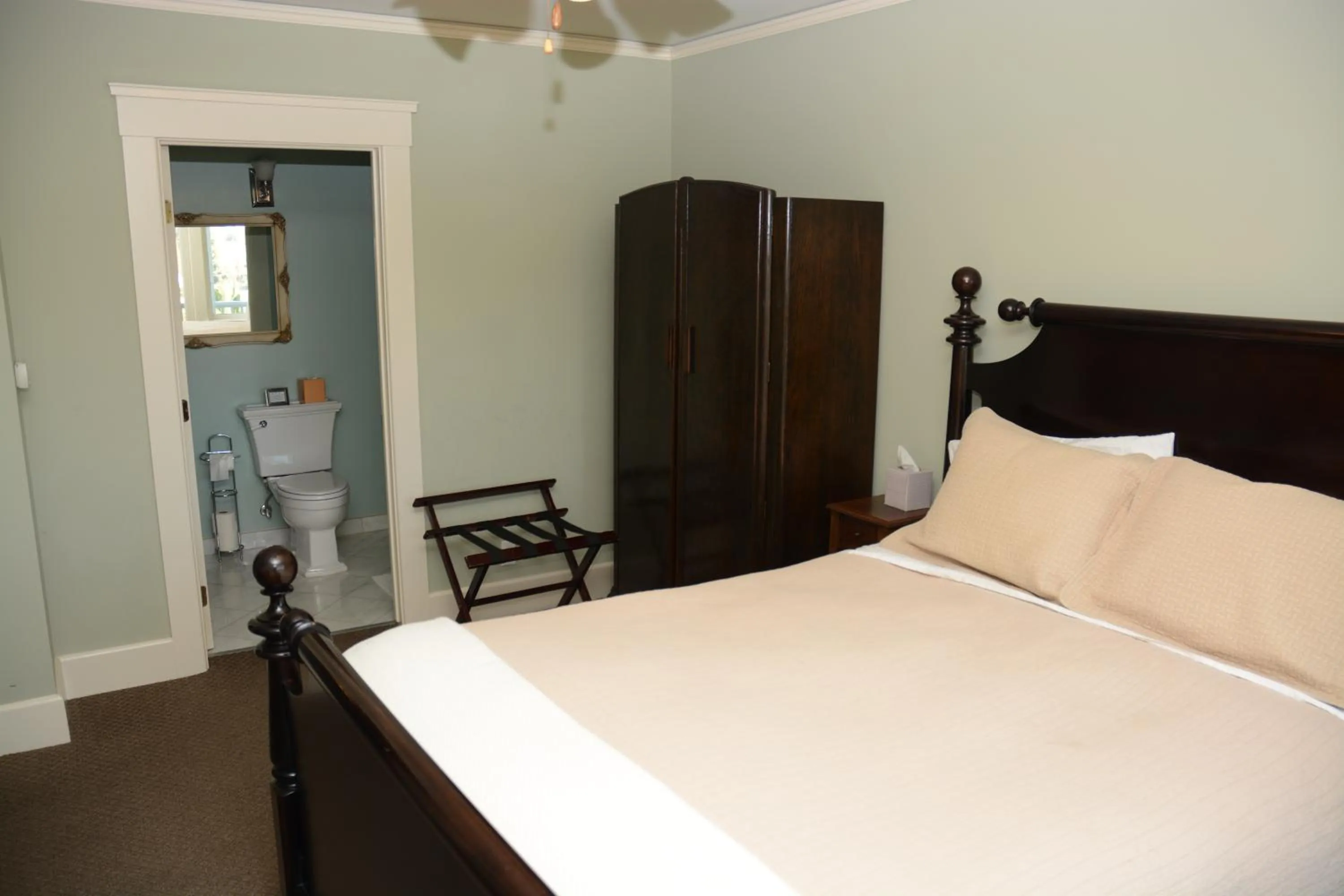 Bed in Arroyo Vista Inn