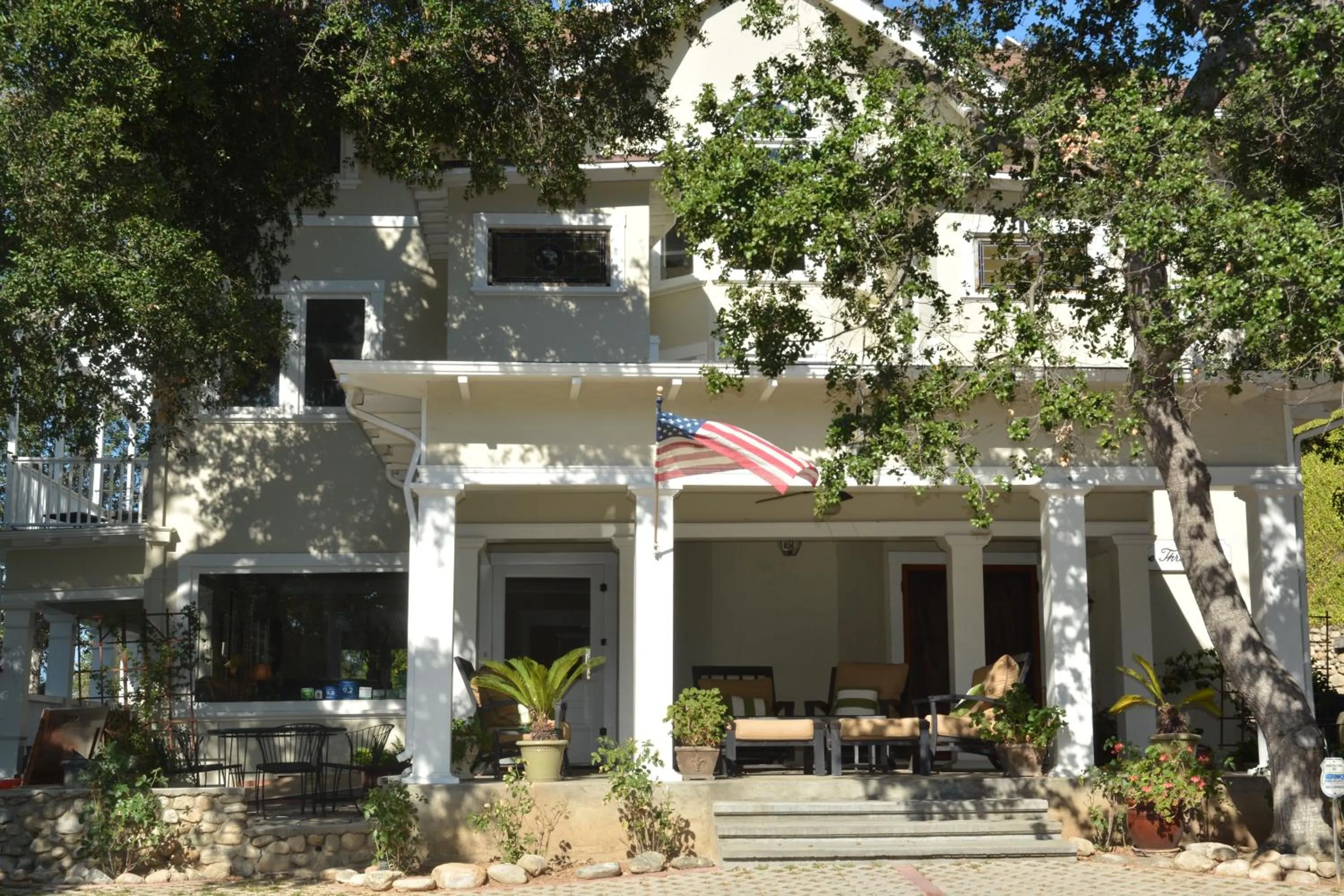 Facade/entrance in Arroyo Vista Inn