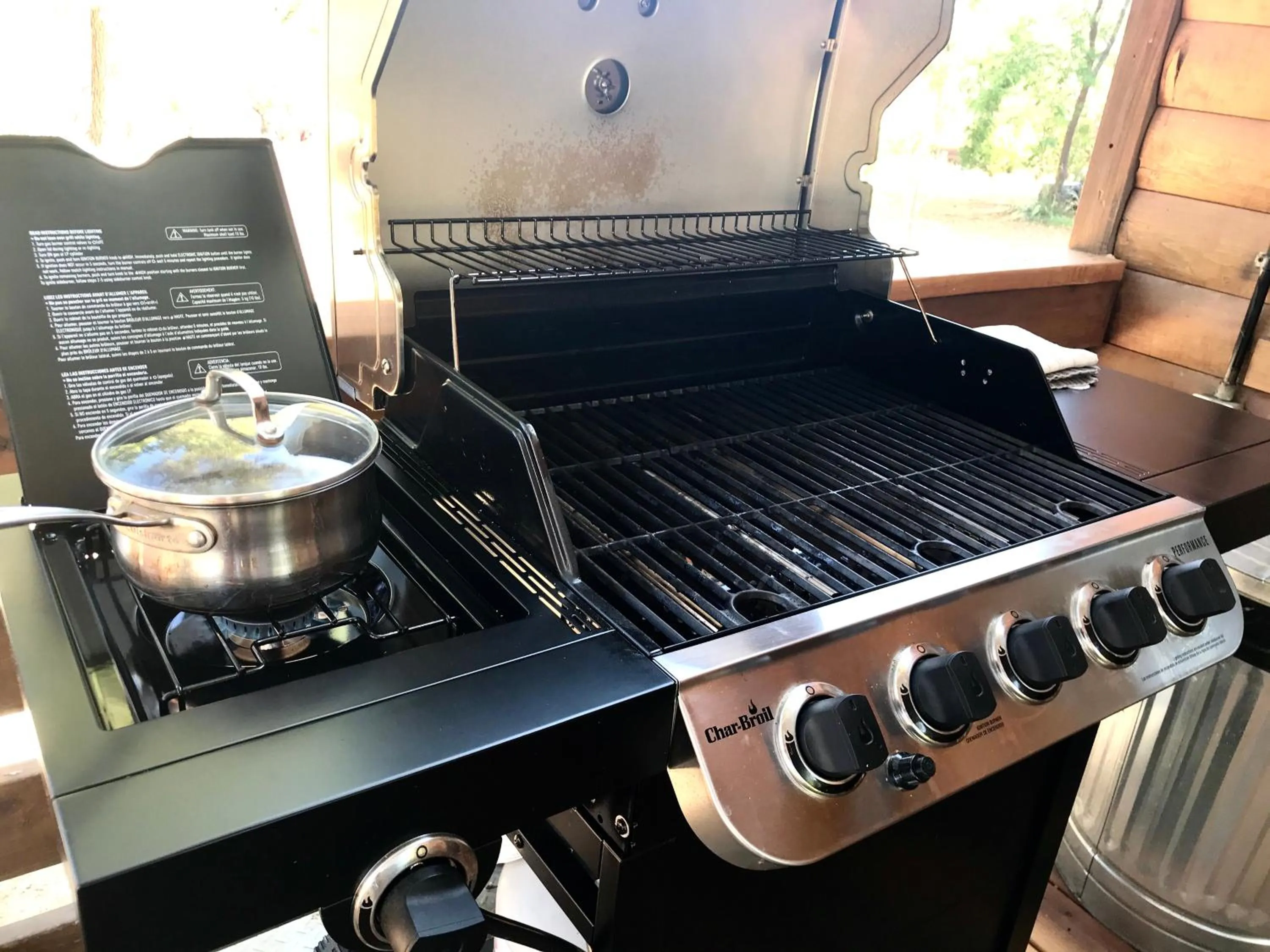 BBQ facilities in Sierra Mountain Lodge - Vacation Rentals - Yosemite