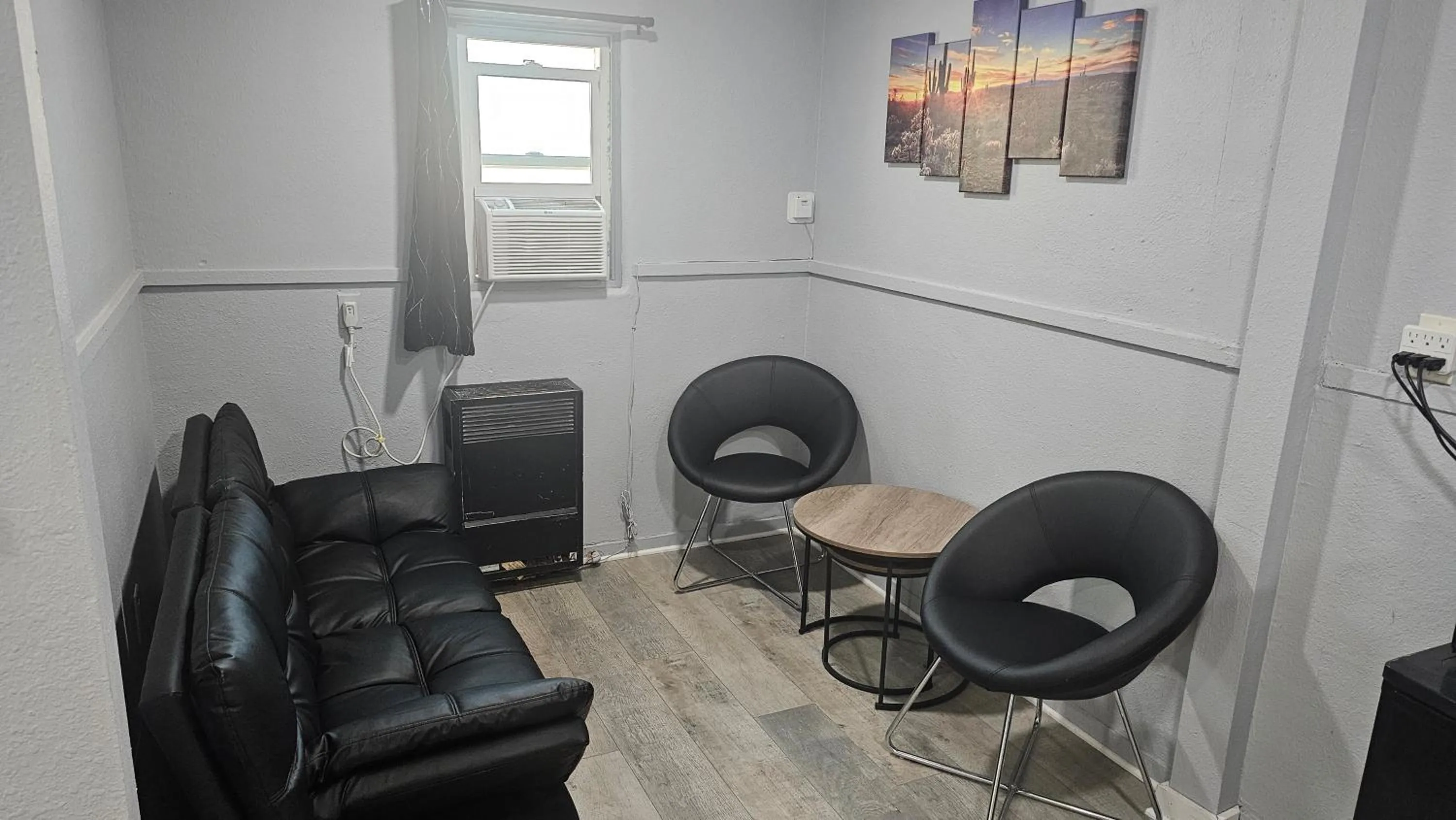 Living room in Travelers Inn