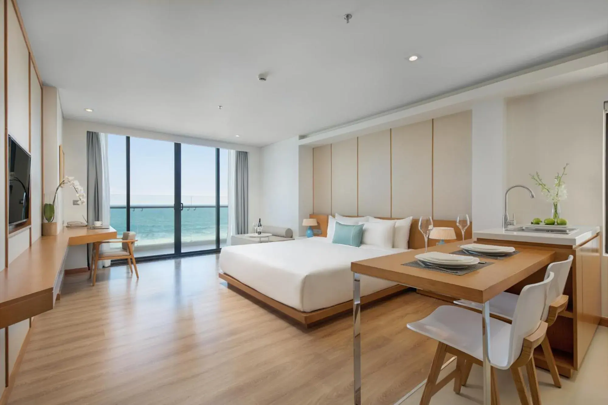 Photo of the whole room, Bed in TMS Hotel Da Nang Beach Photo of the whole room, Bed in TMS Hotel Da Nang Beach