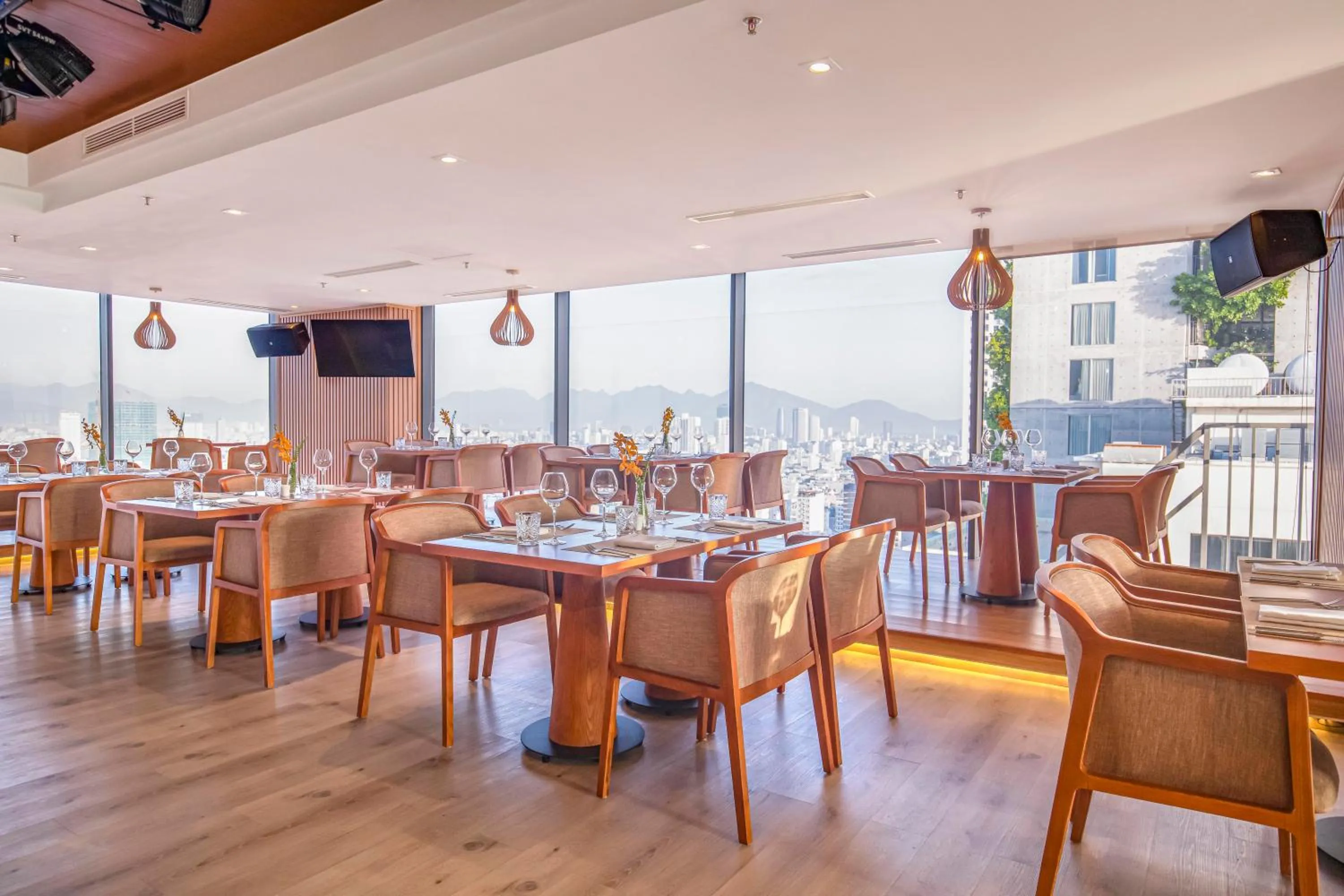 Lounge or bar in TMS Hotel Da Nang Beach