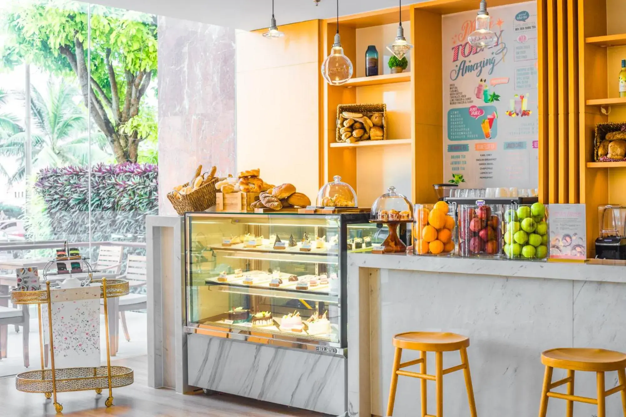 Restaurant/places to eat in TMS Hotel Da Nang Beach Restaurant/places to eat in TMS Hotel Da Nang Beach