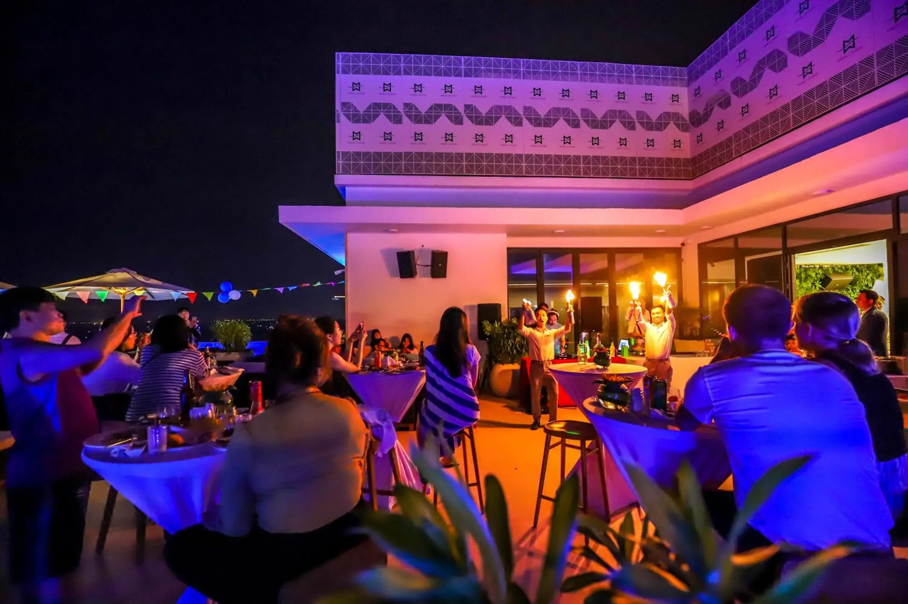 Restaurant/places to eat in TMS Hotel Da Nang Beach Restaurant/places to eat in TMS Hotel Da Nang Beach