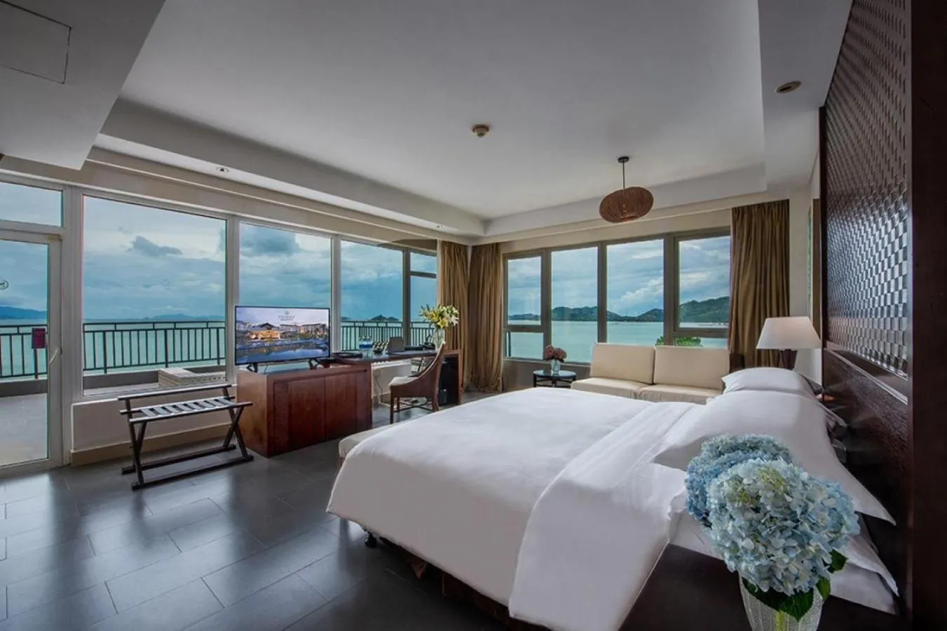 Property building in Sheraton Huizhou Beach Resort