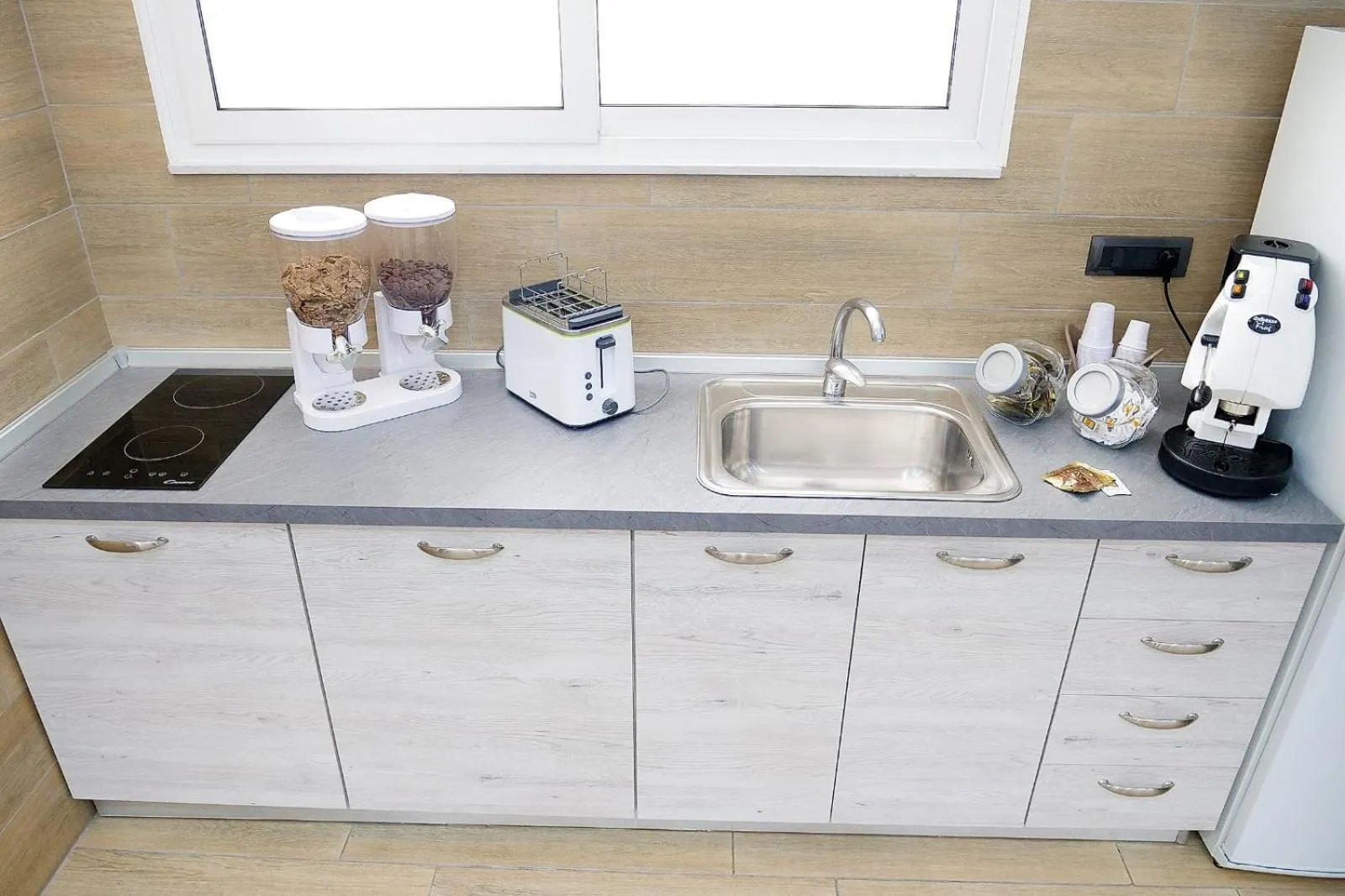 Communal kitchen in b&b annunziata dream