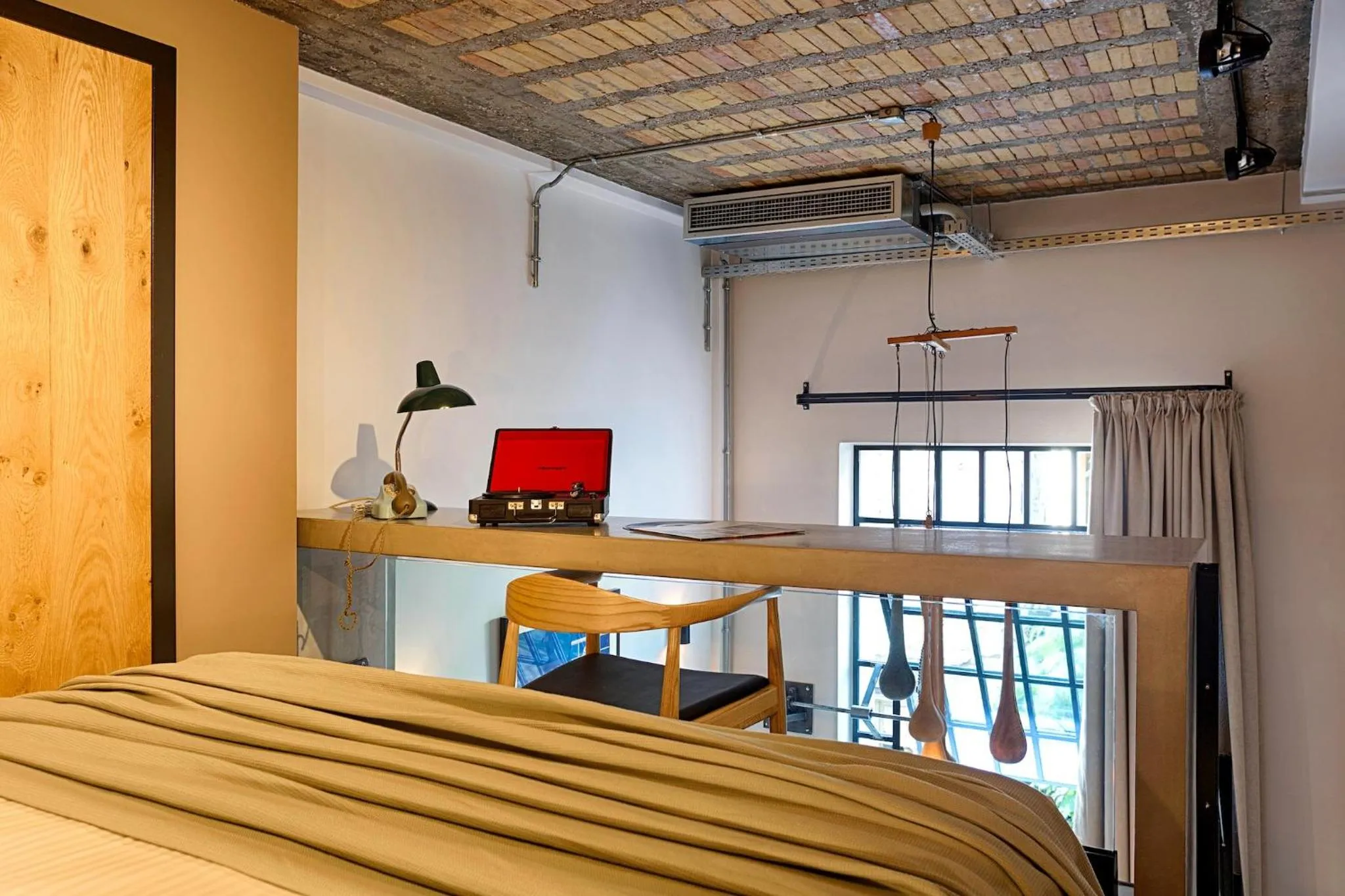 Day, Bed in The Foundry Suites