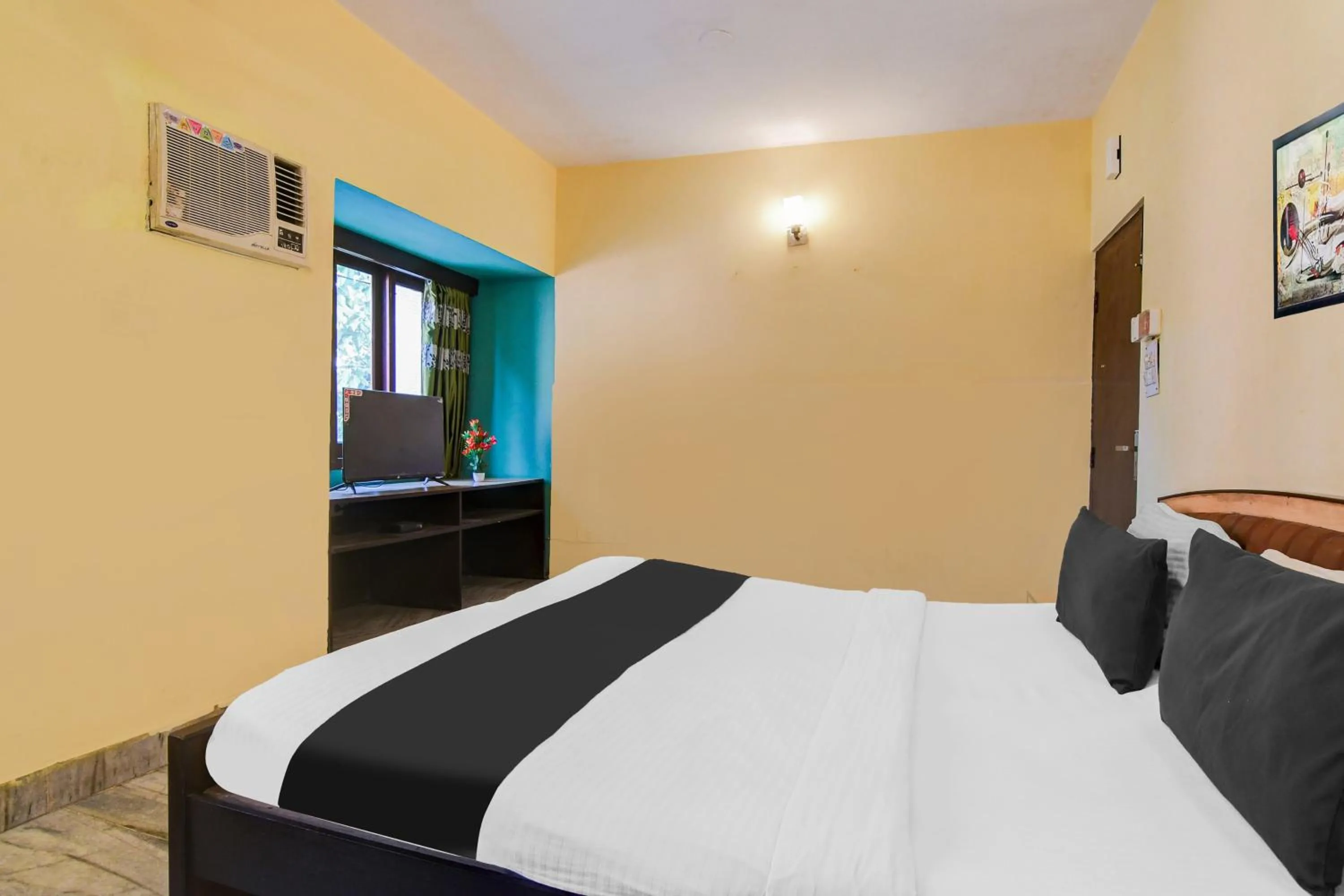 Bedroom, Bed in Super Hotel O Alipore Near Chetla Formerly Alipore Guest House