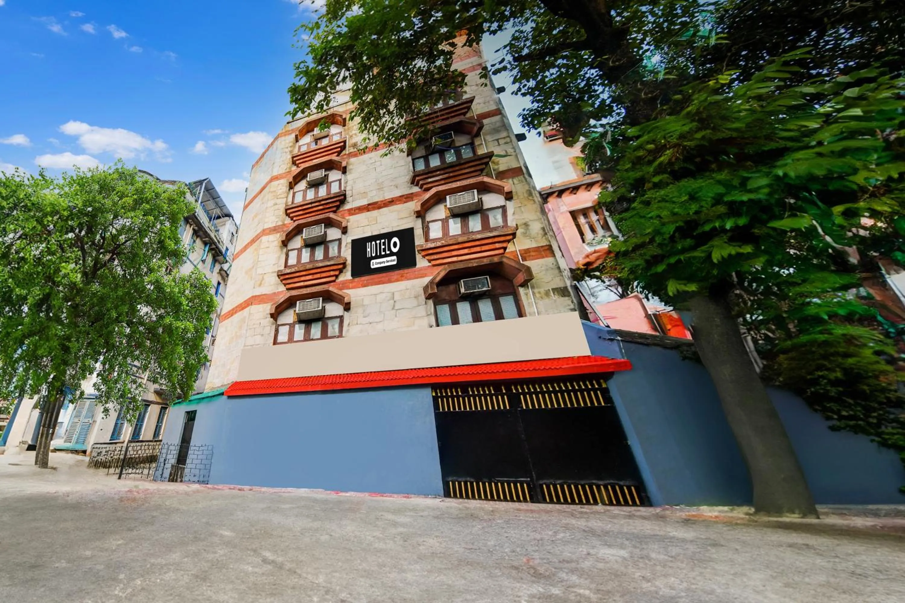 Facade/entrance in Super Hotel O Alipore Near Chetla Formerly Alipore Guest House