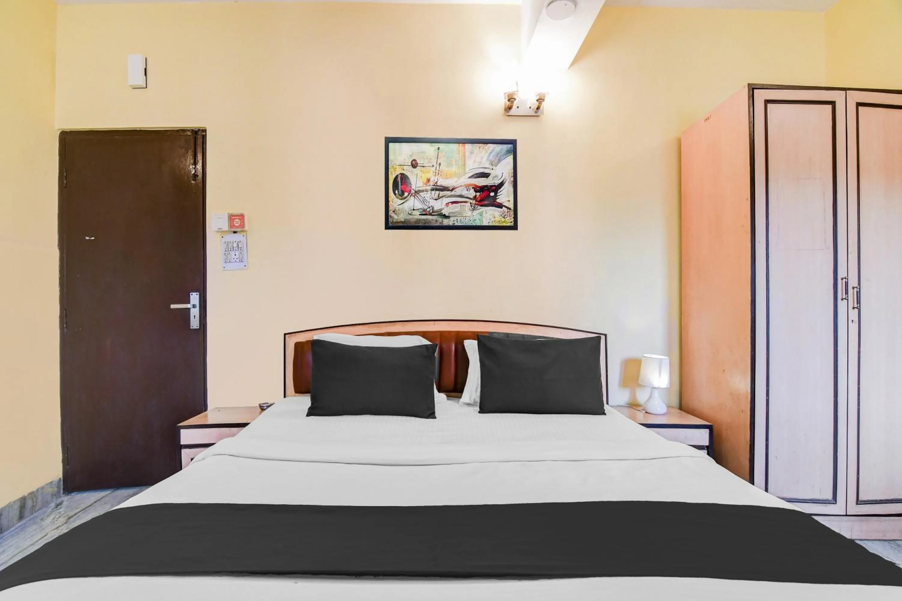 Bedroom, Bed in Super Hotel O Alipore Near Chetla Formerly Alipore Guest House