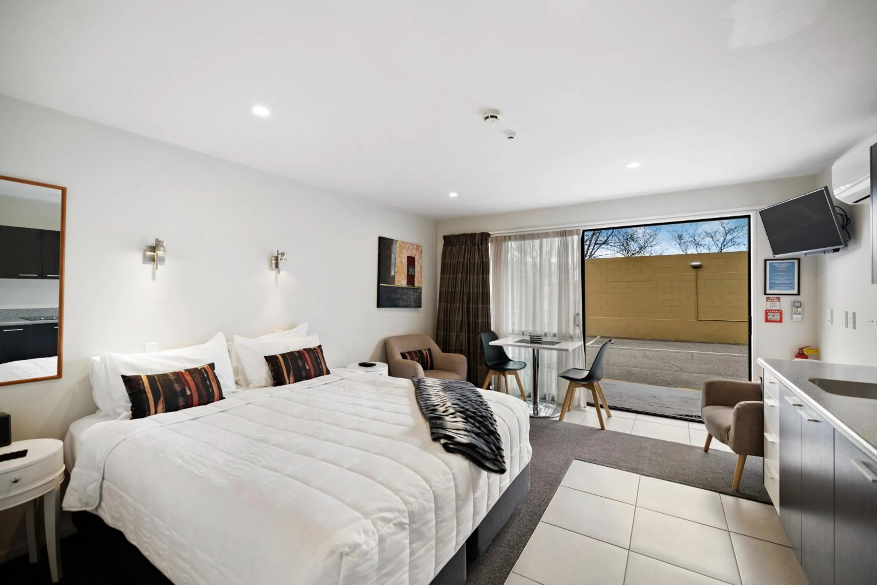 Photo of the whole room, Bed in Avenue Motel