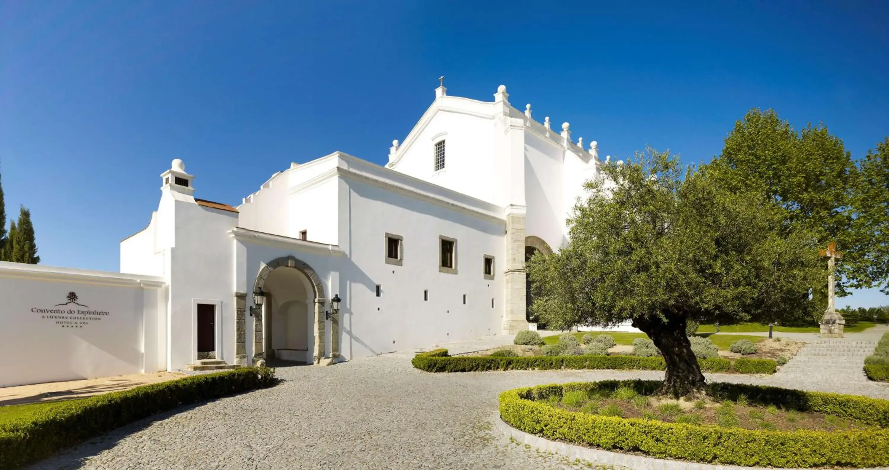 Property building in Convento do Espinheiro, Historic Hotel & Spa Property building in Convento do Espinheiro, Historic Hotel & Spa