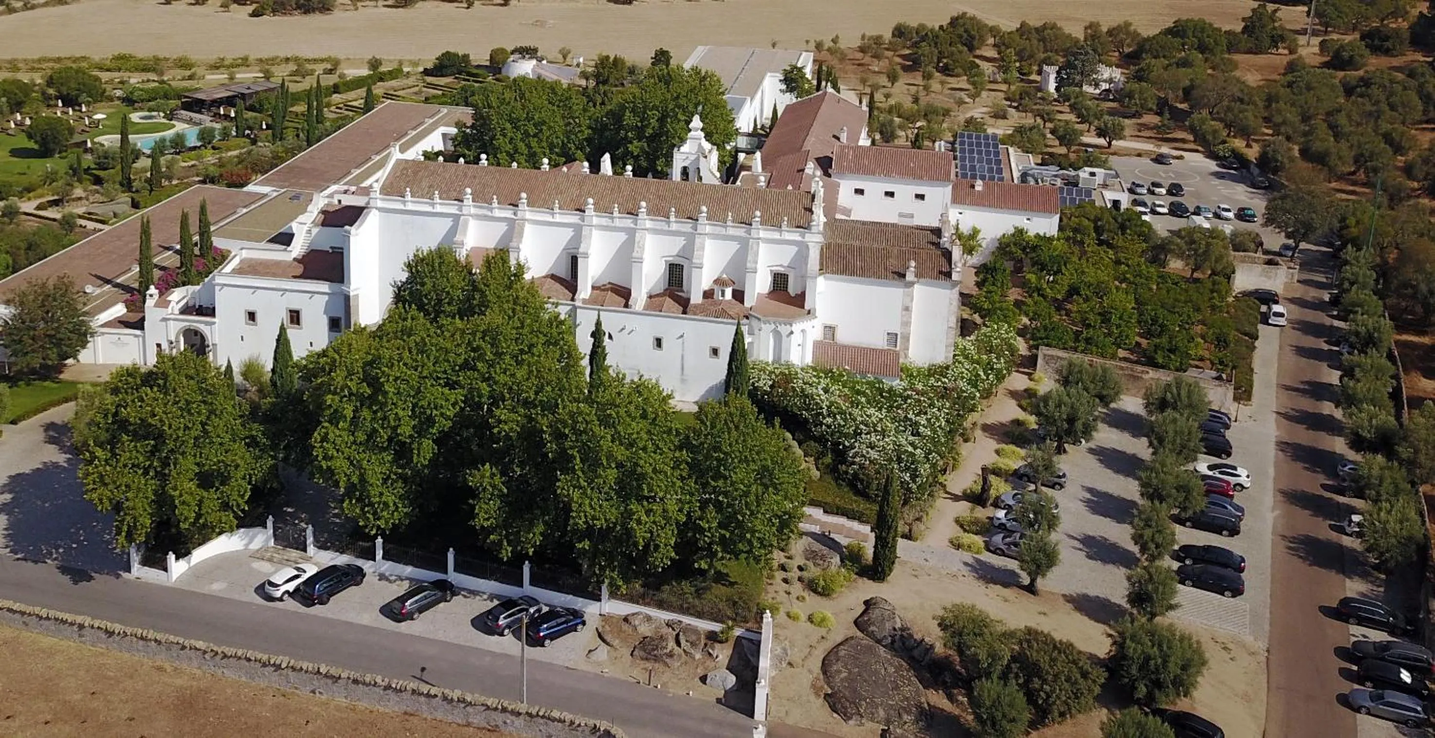Bird's eye view in Convento do Espinheiro, Historic Hotel & Spa