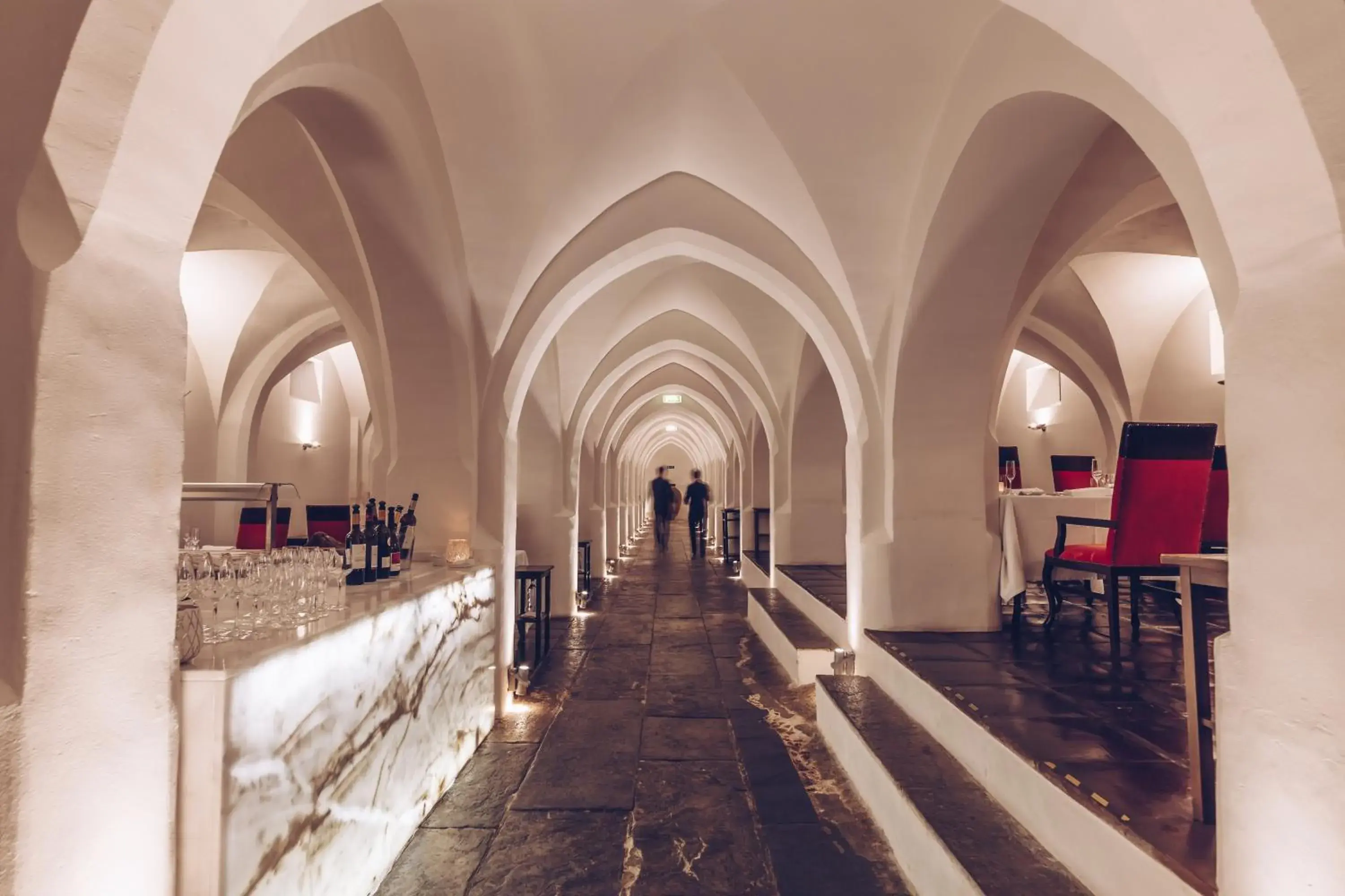 Restaurant/places to eat in Convento do Espinheiro, Historic Hotel & Spa Restaurant/places to eat in Convento do Espinheiro, Historic Hotel & Spa