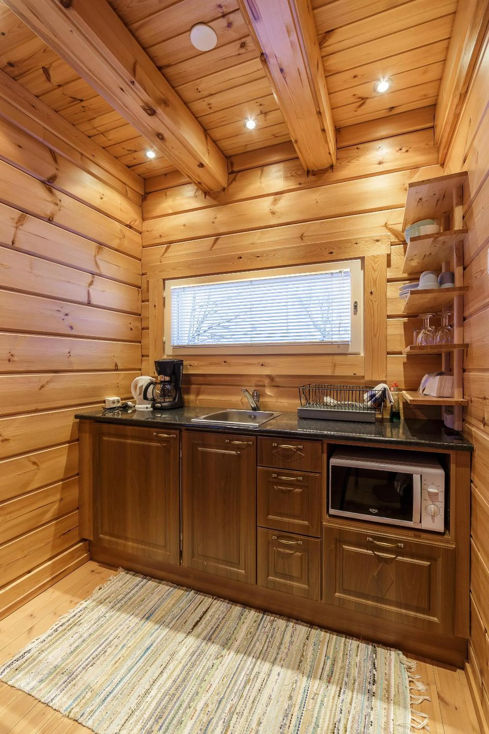 Coffee/tea facilities in Santa's Little Village - Hotel Uitonniemi