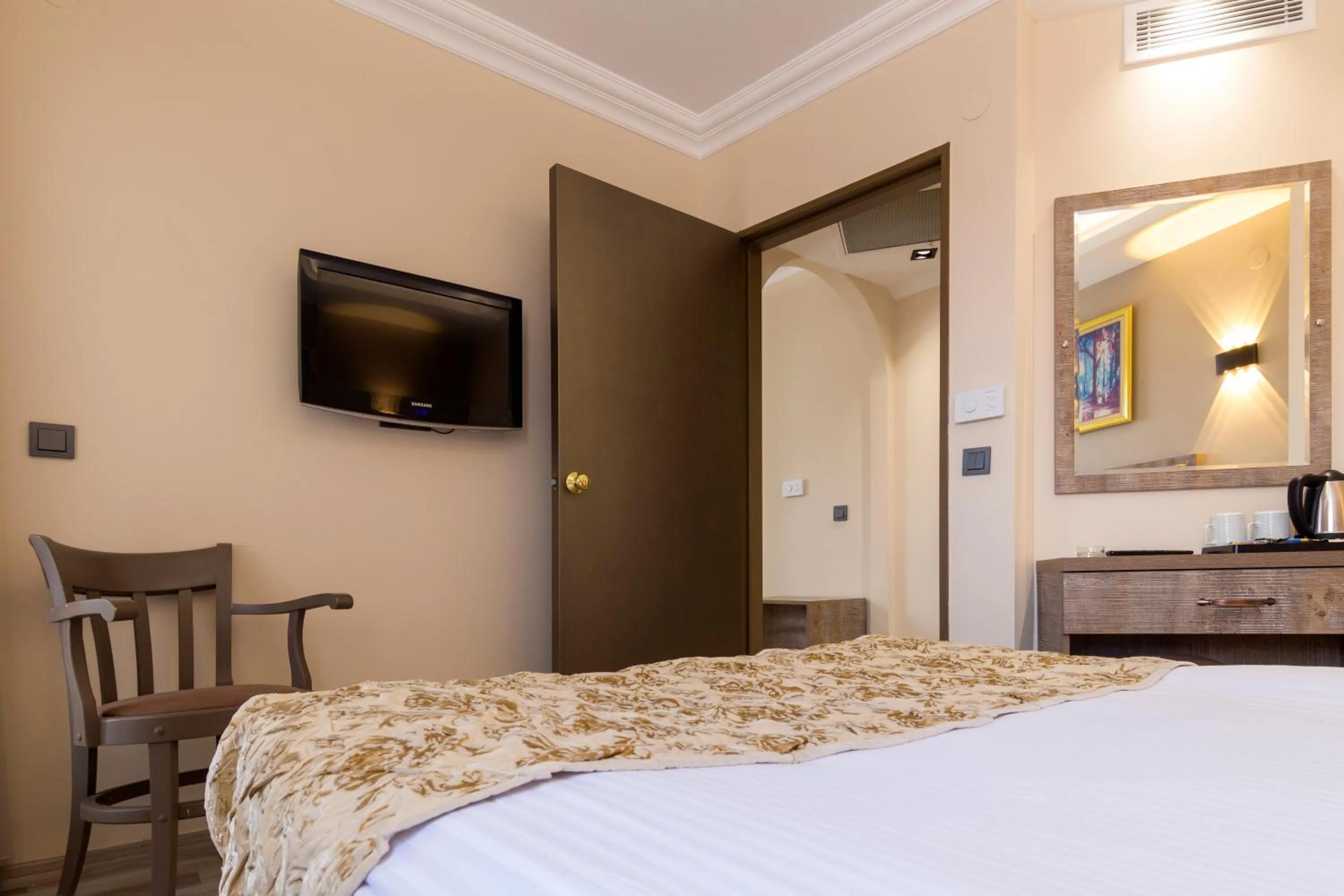 Bedroom, Bed in Ankara Royal Hotel